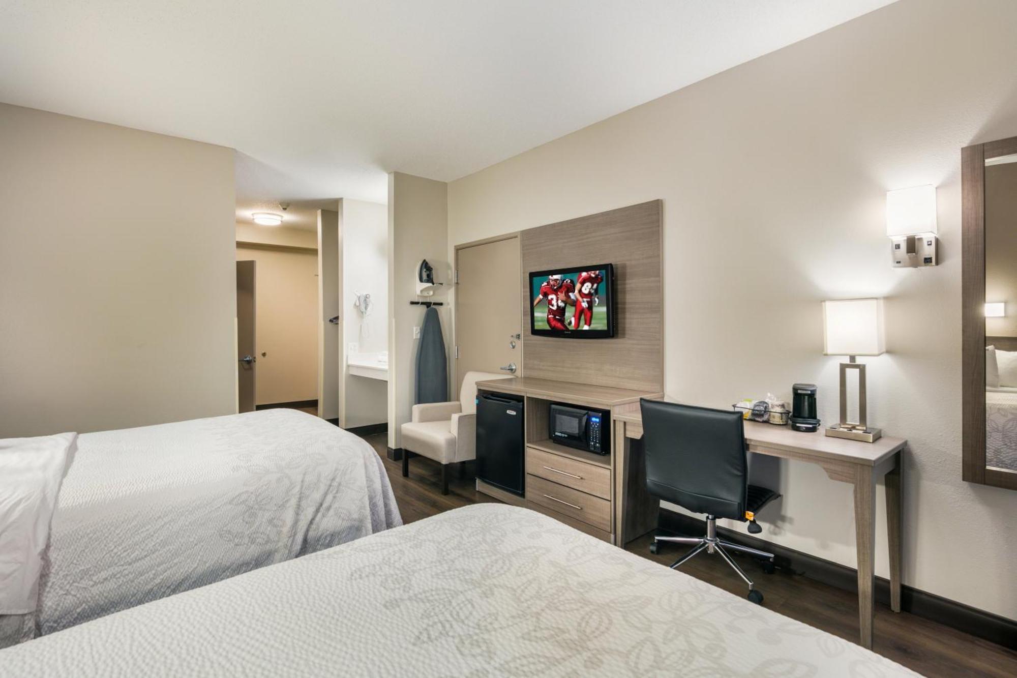 Deluxe Room with Two Double Beds Smoke Free