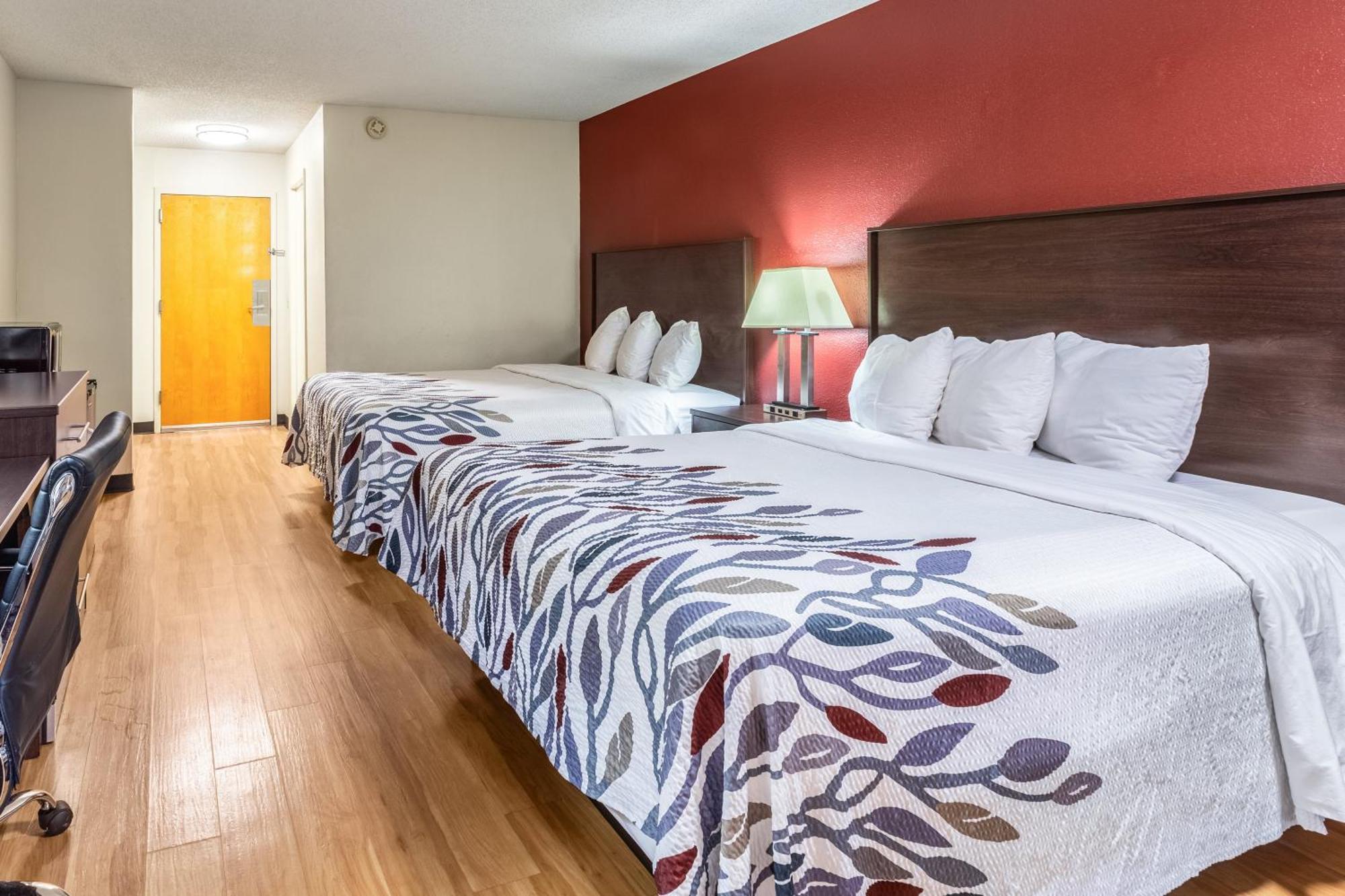 Deluxe Queen Room with 2 Queen Beds - Non-Smoking