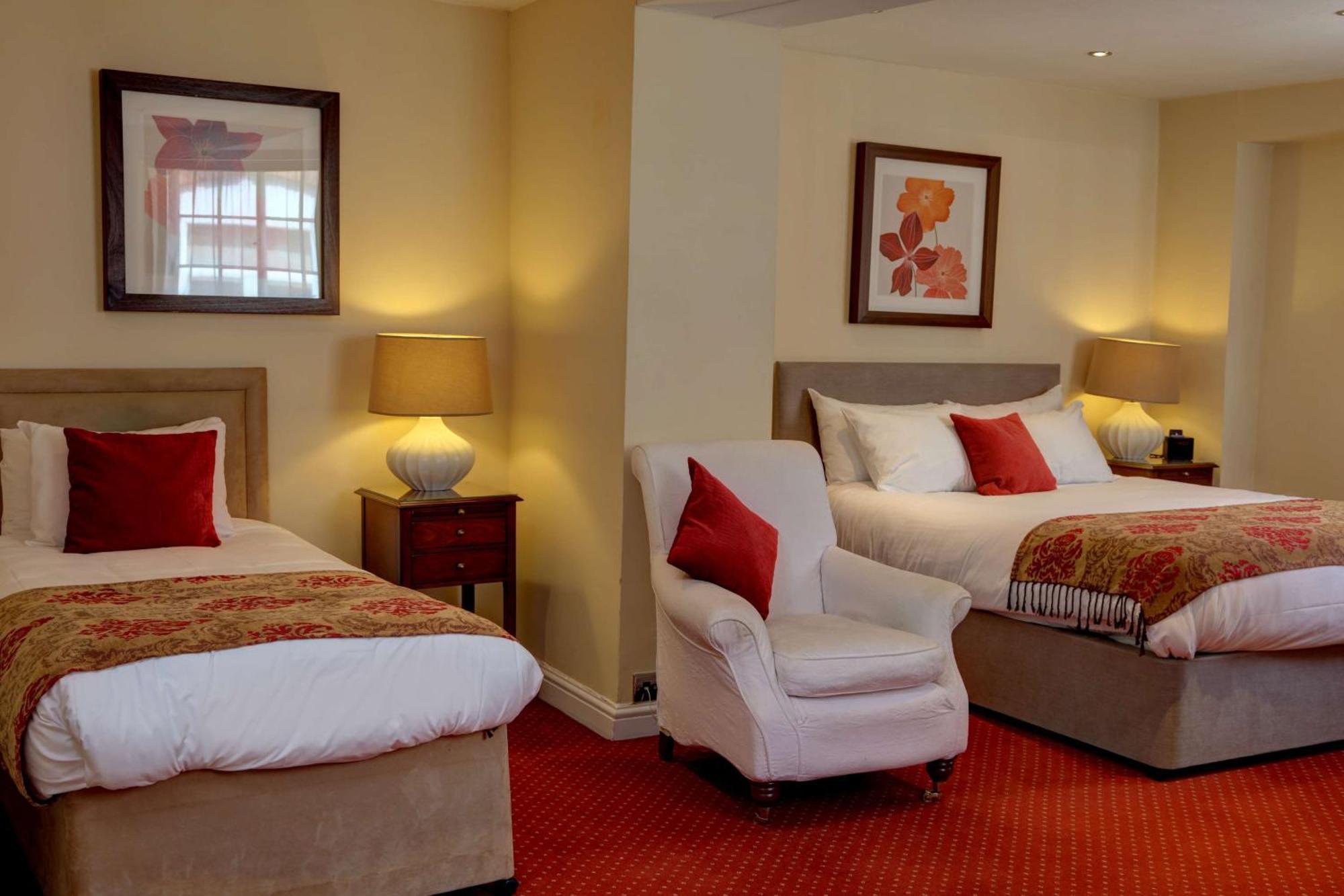 Standard Room with One Double Bed and One Single Bed - Non-Smoking