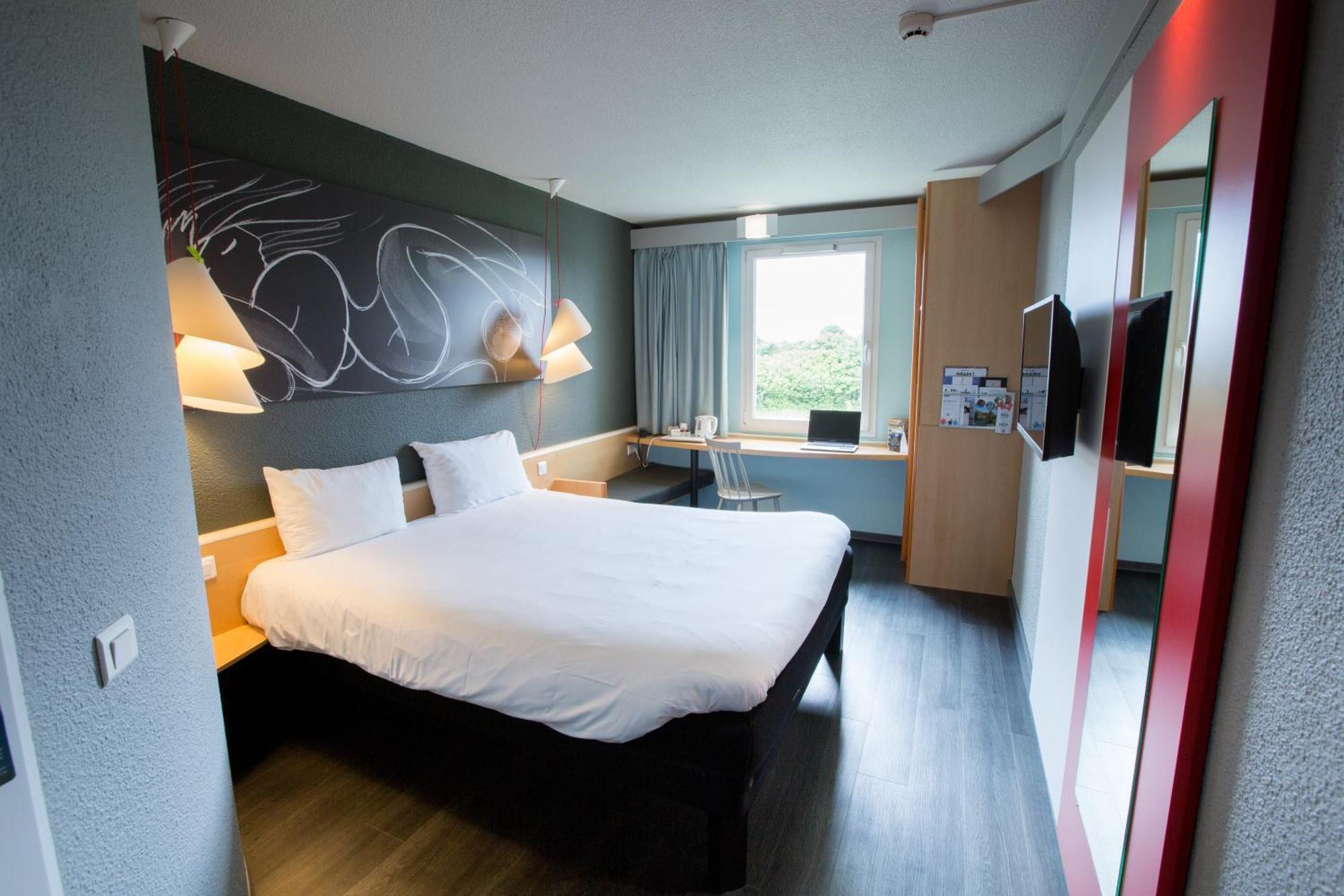 Standard Double Room,1280857675:JPEG
