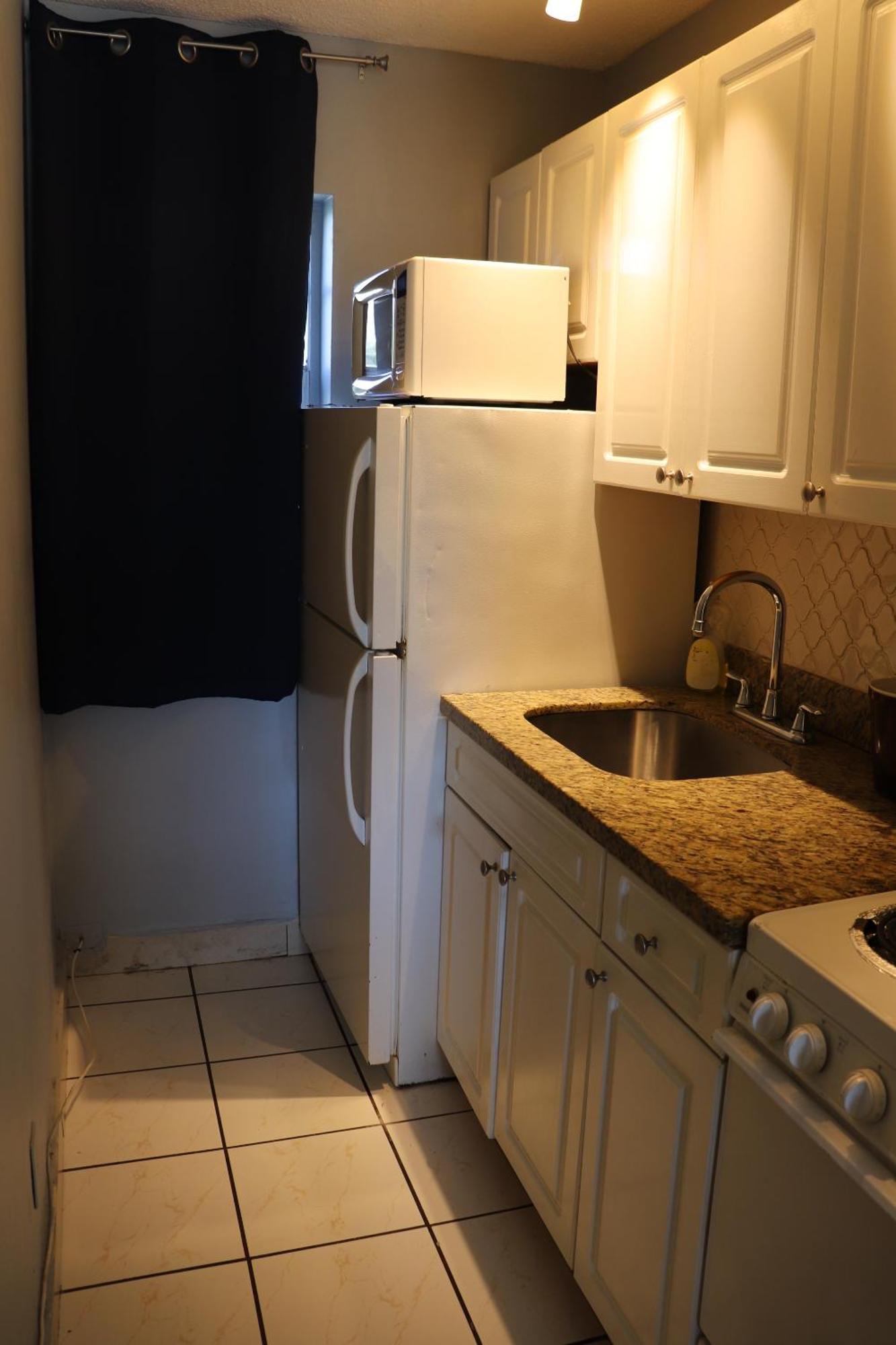 Studio Room,1216941181:JPEG