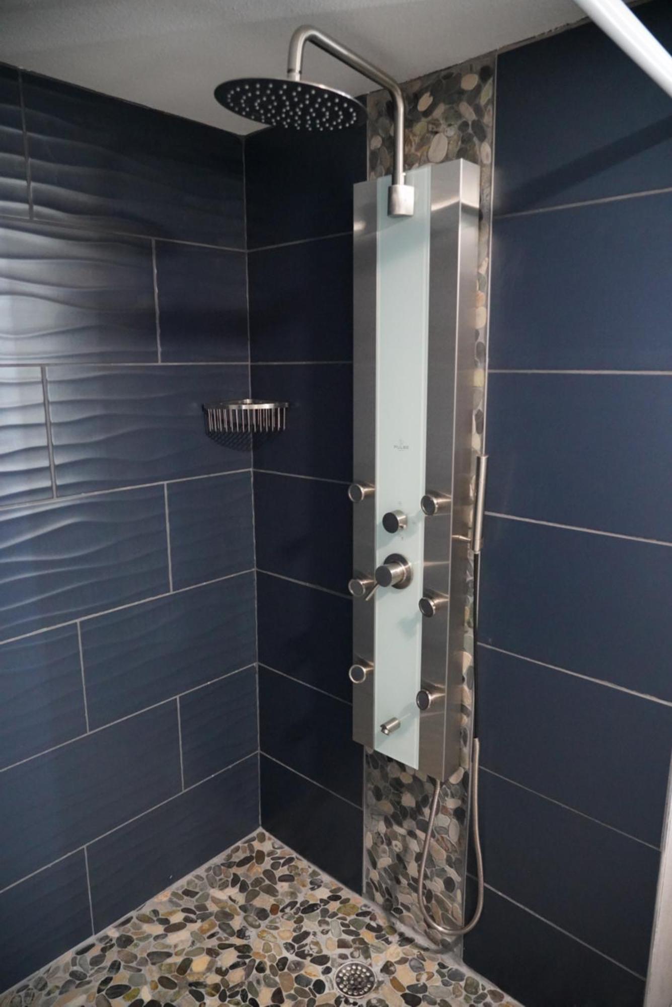 King Studio Suite Mobility Access or Non-Smoking