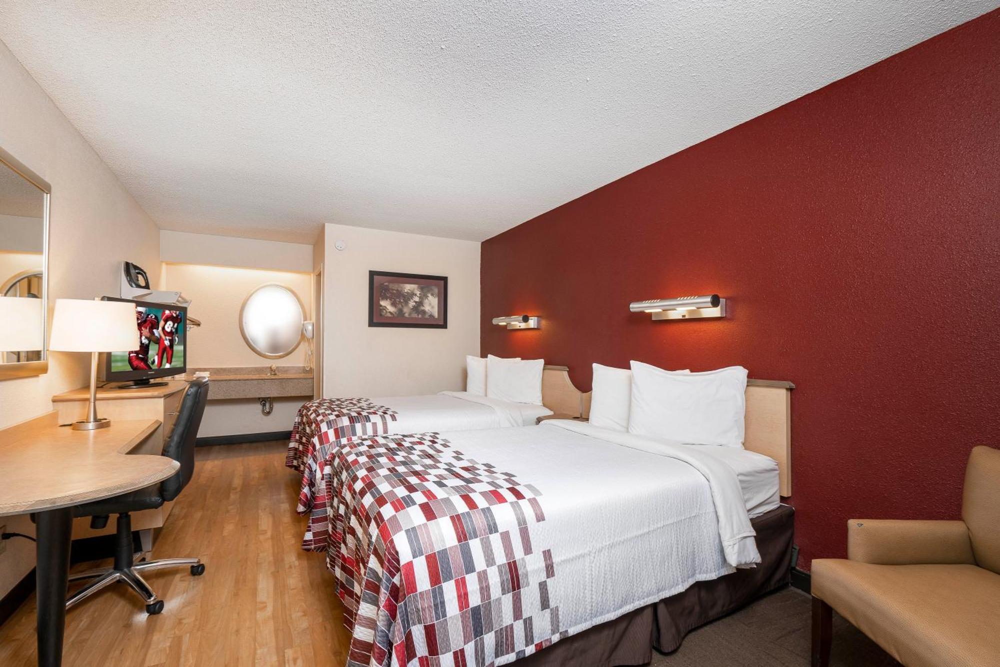 Standard Room with Two Double Beds Smoke Free