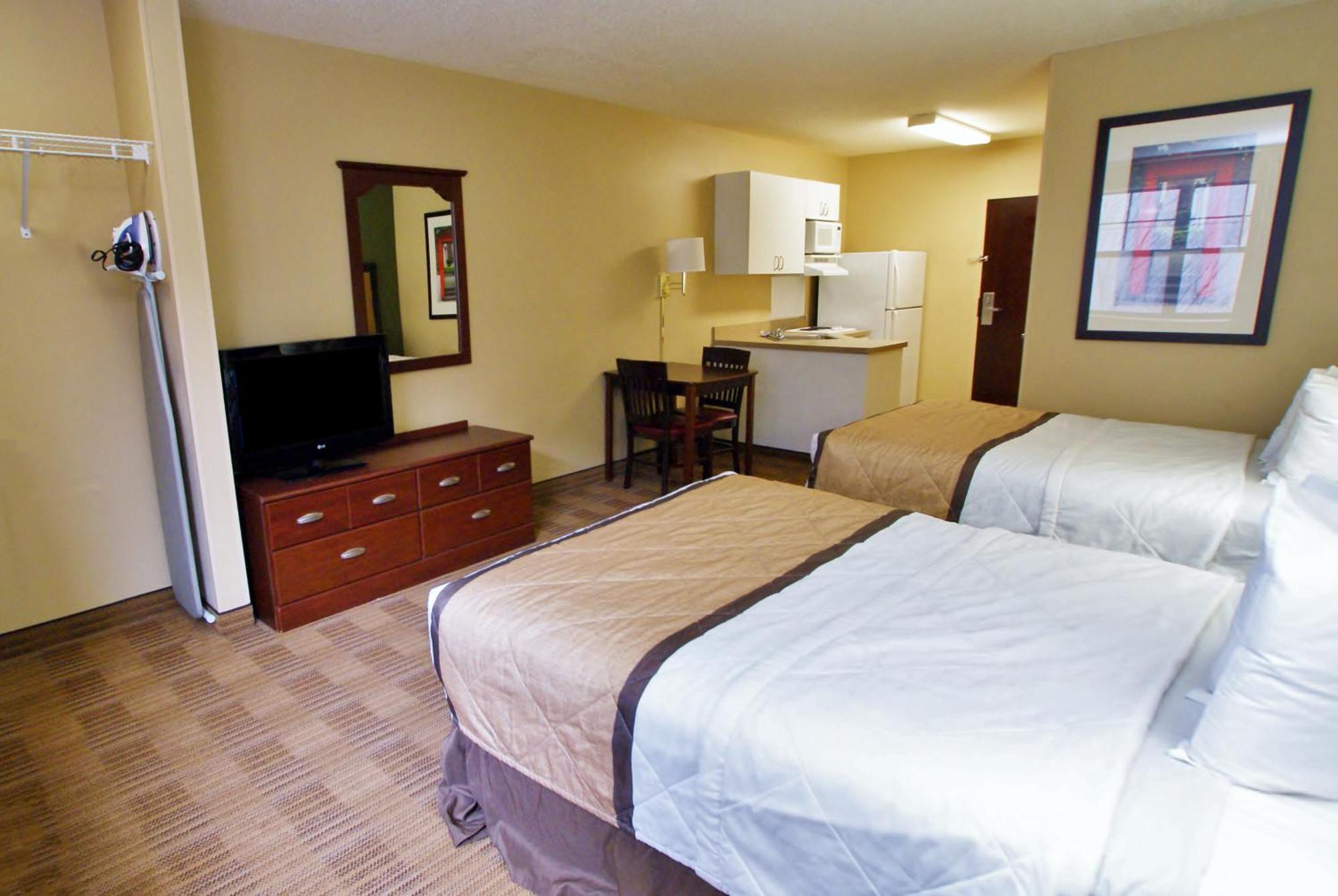 Studio with 2 Double Beds - Non-Smoking