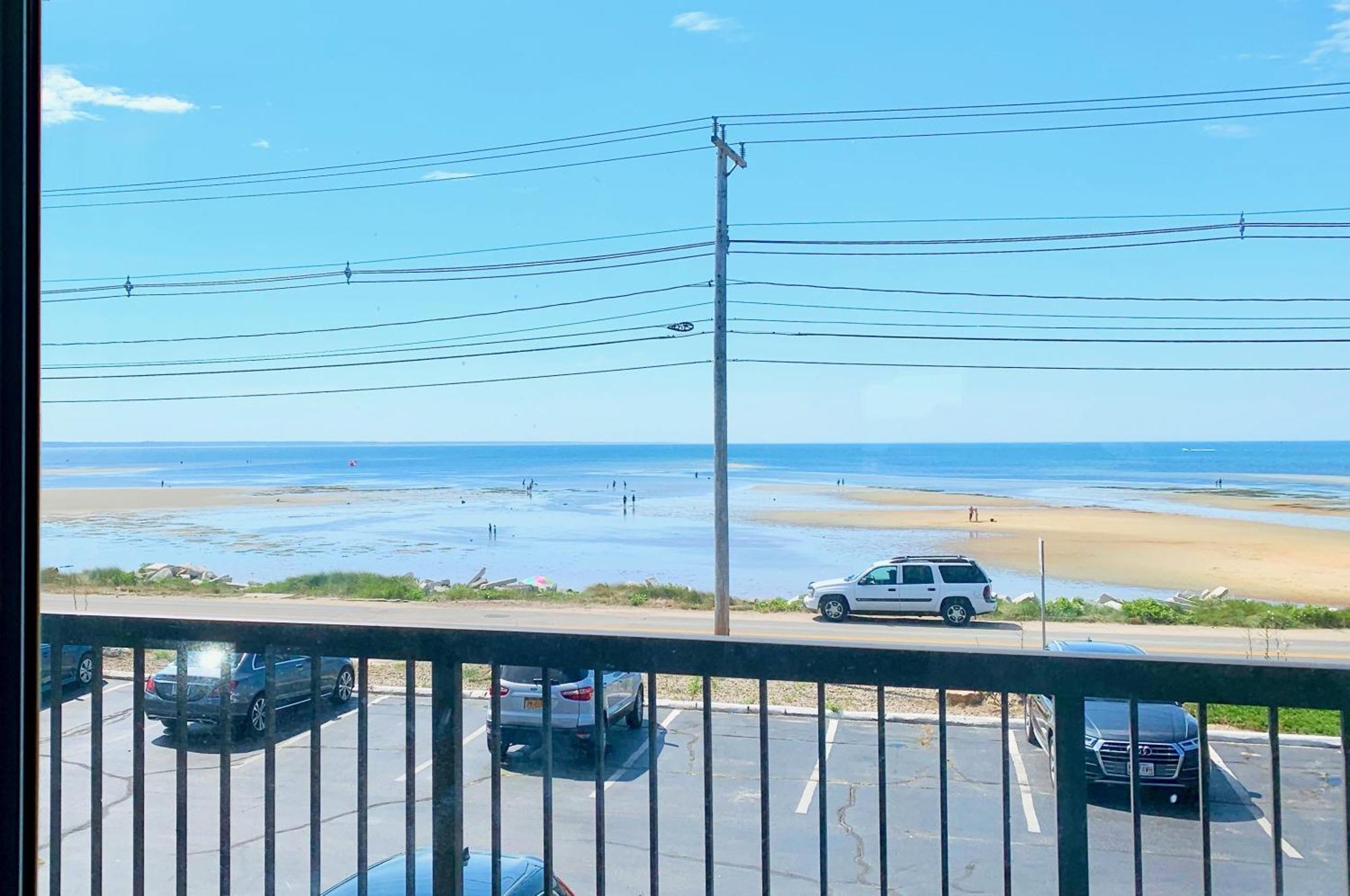 King Bay View Suite