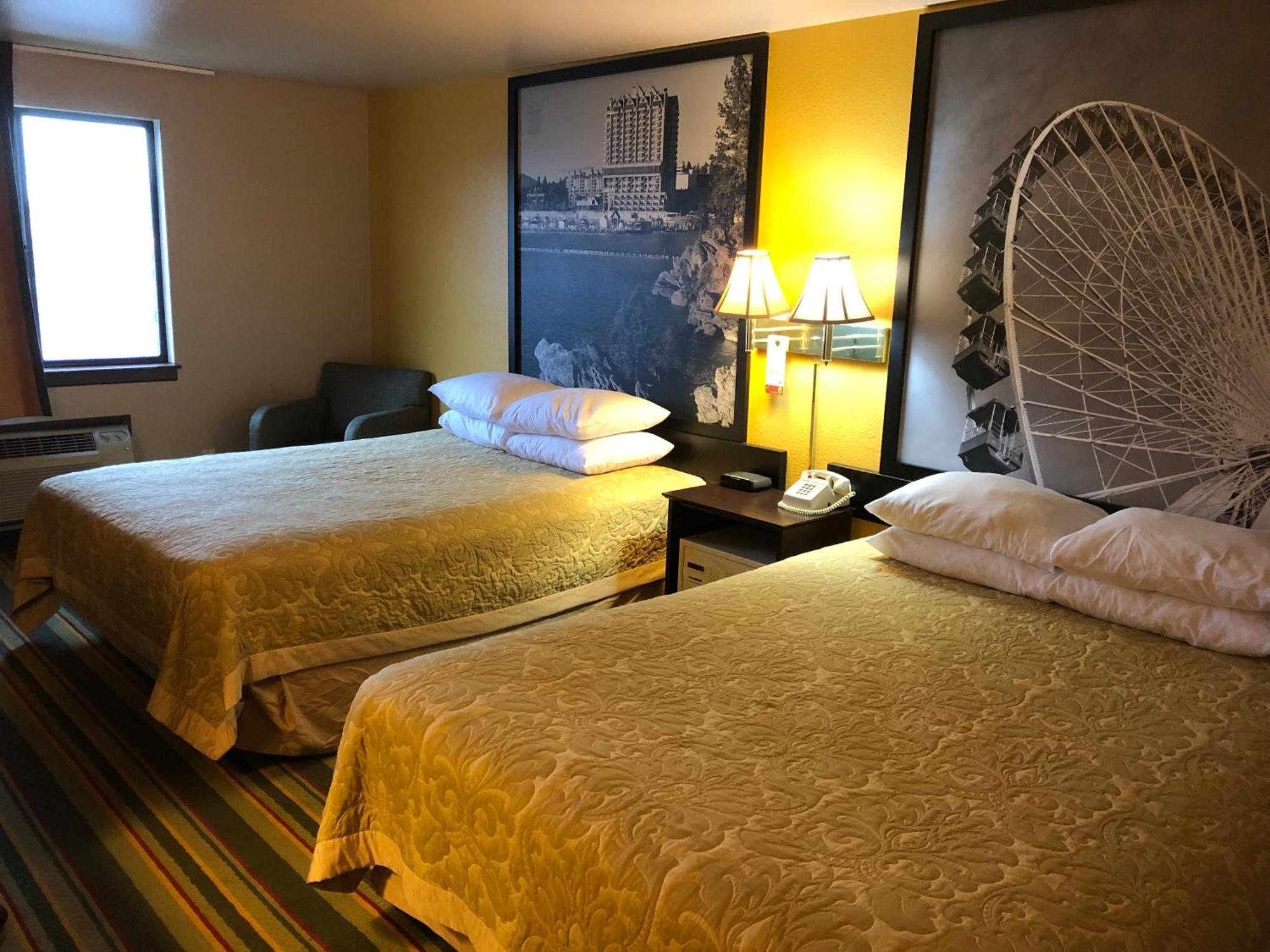 Queen Room Two Queen Beds Non-Smoking
