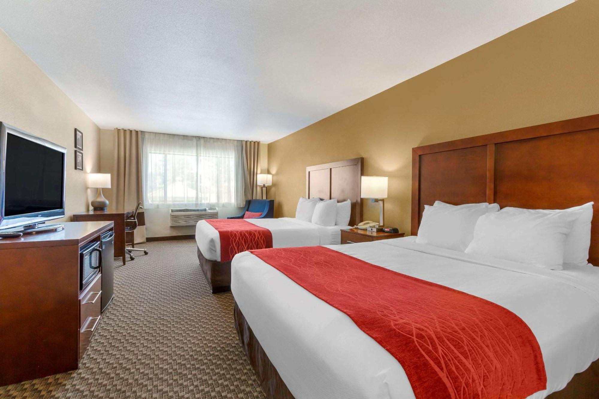 Queen Room with Two Queen Beds - Non-Smoking