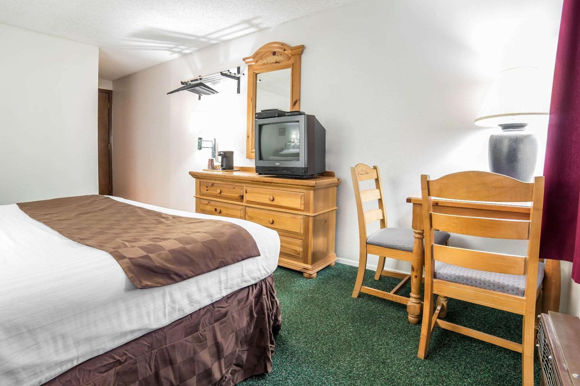 King Room - Non-Smoking