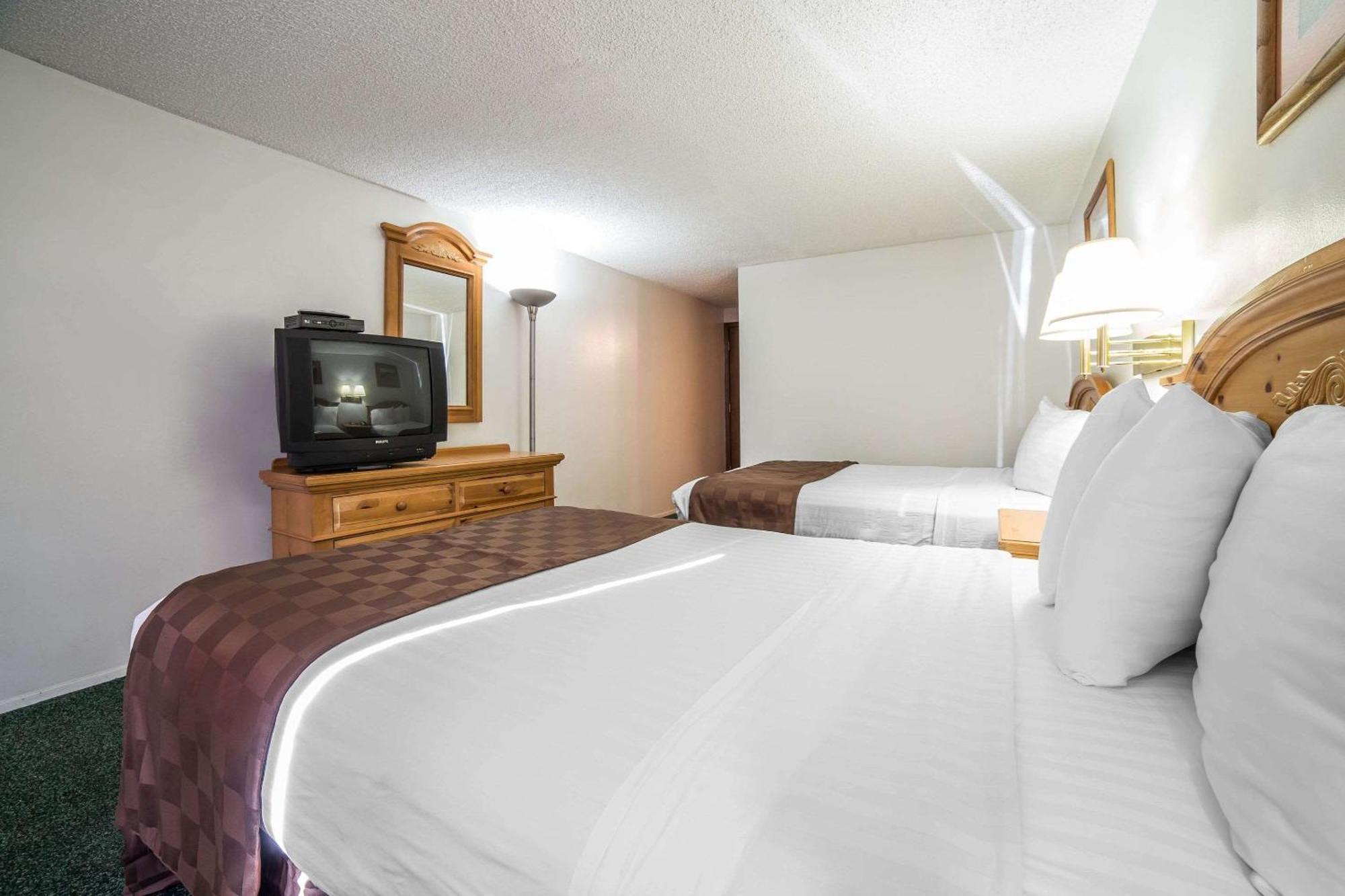 Standard Double Room with Two Double Beds - Non Smoking