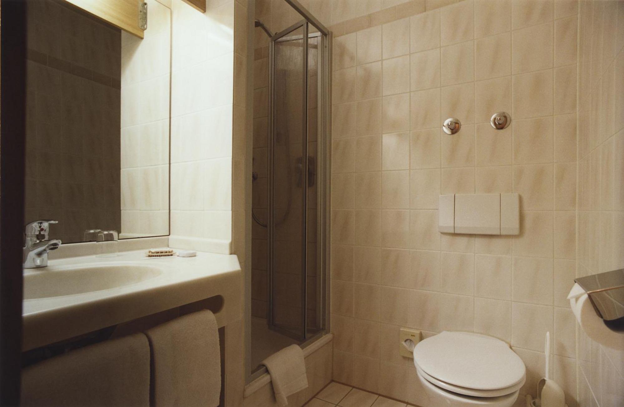 Standard Single Room