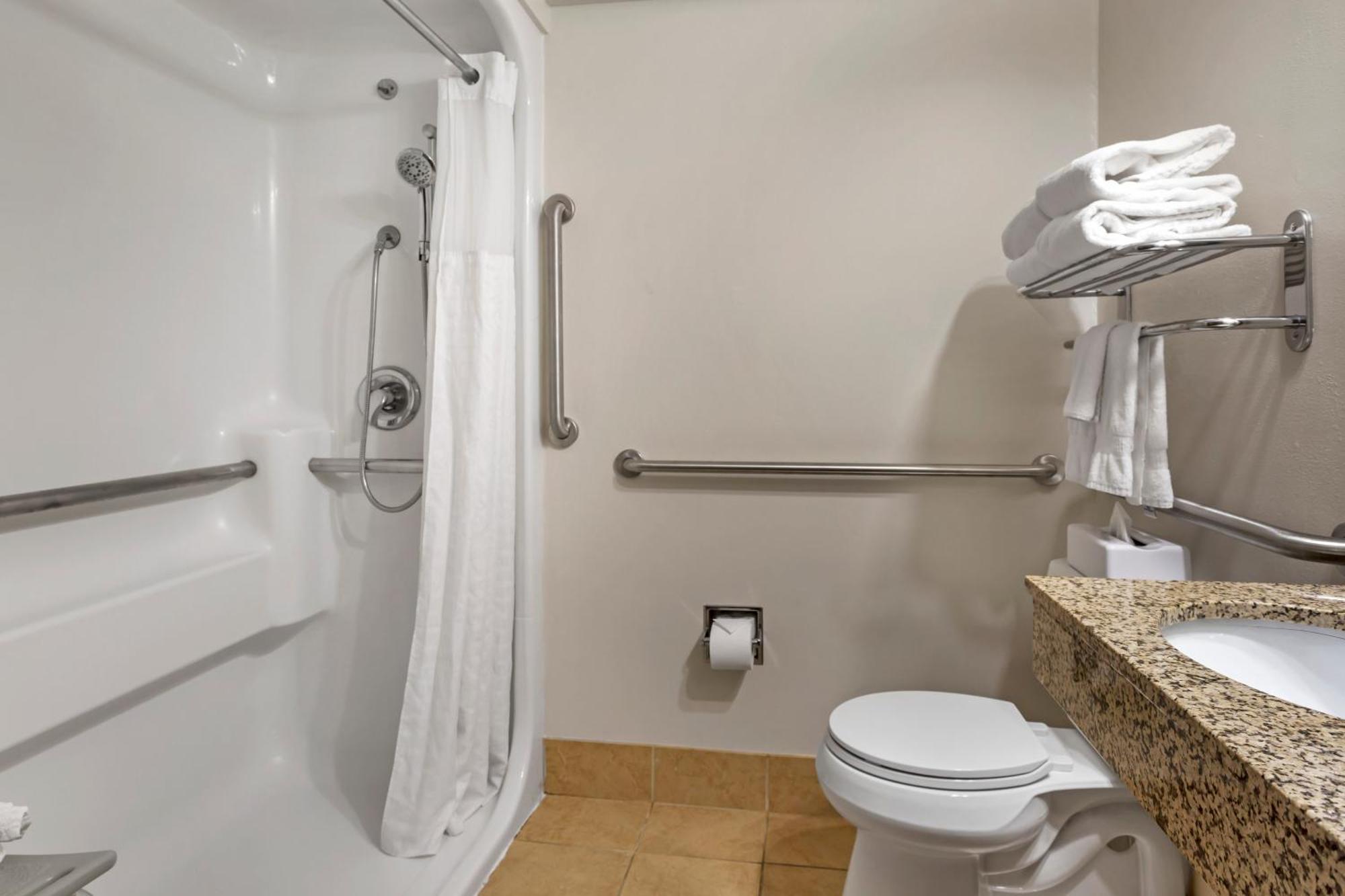 King Room - Accessible/Non-Smoking