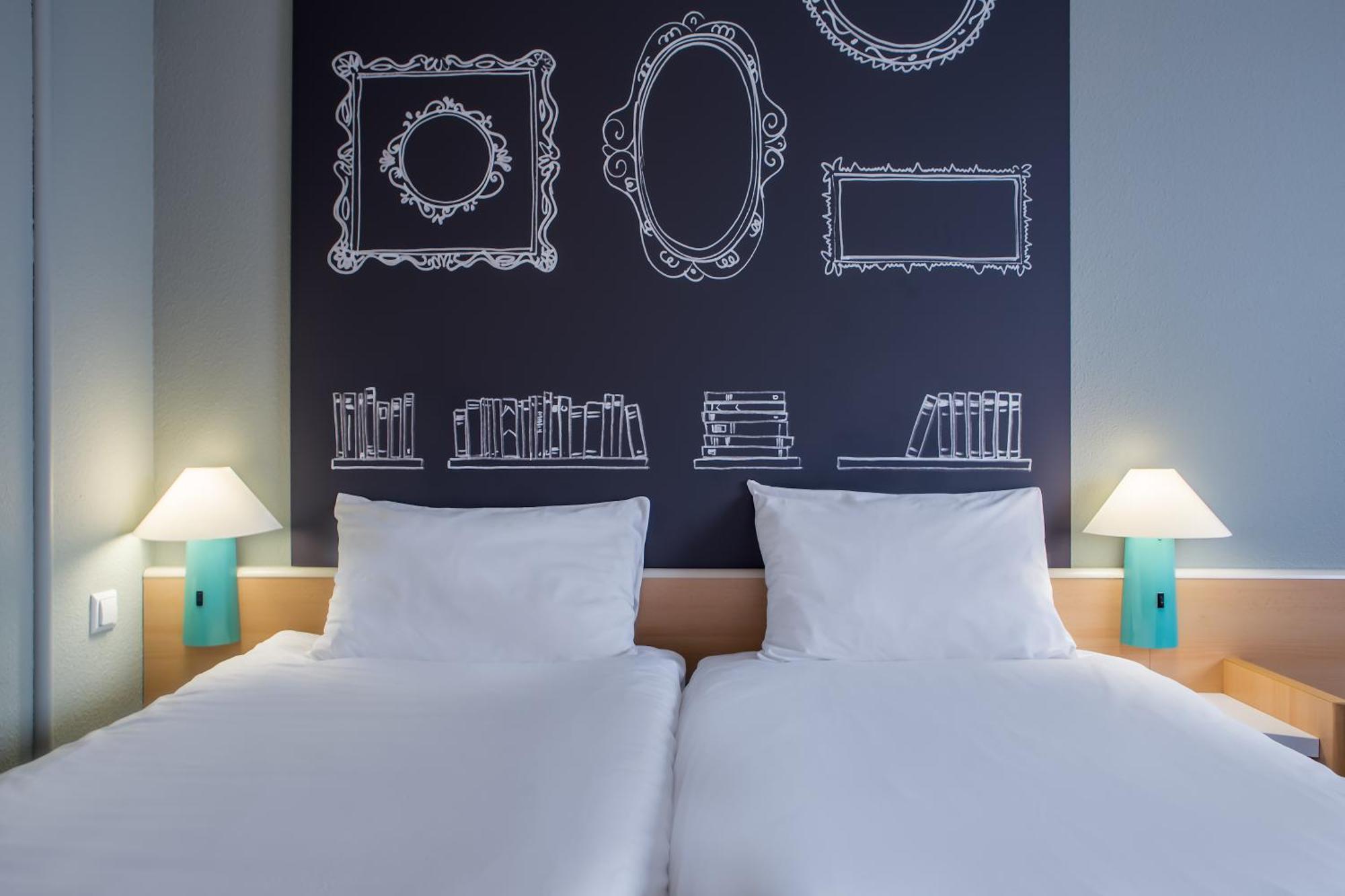 Twin Â Room
