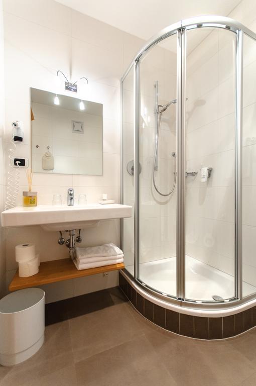 Doppelzimmer mit Balkon