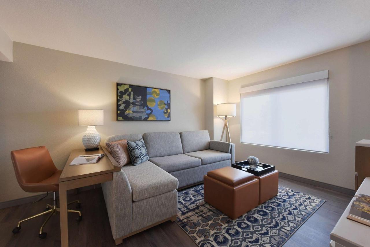 One-Bedroom Double Suite