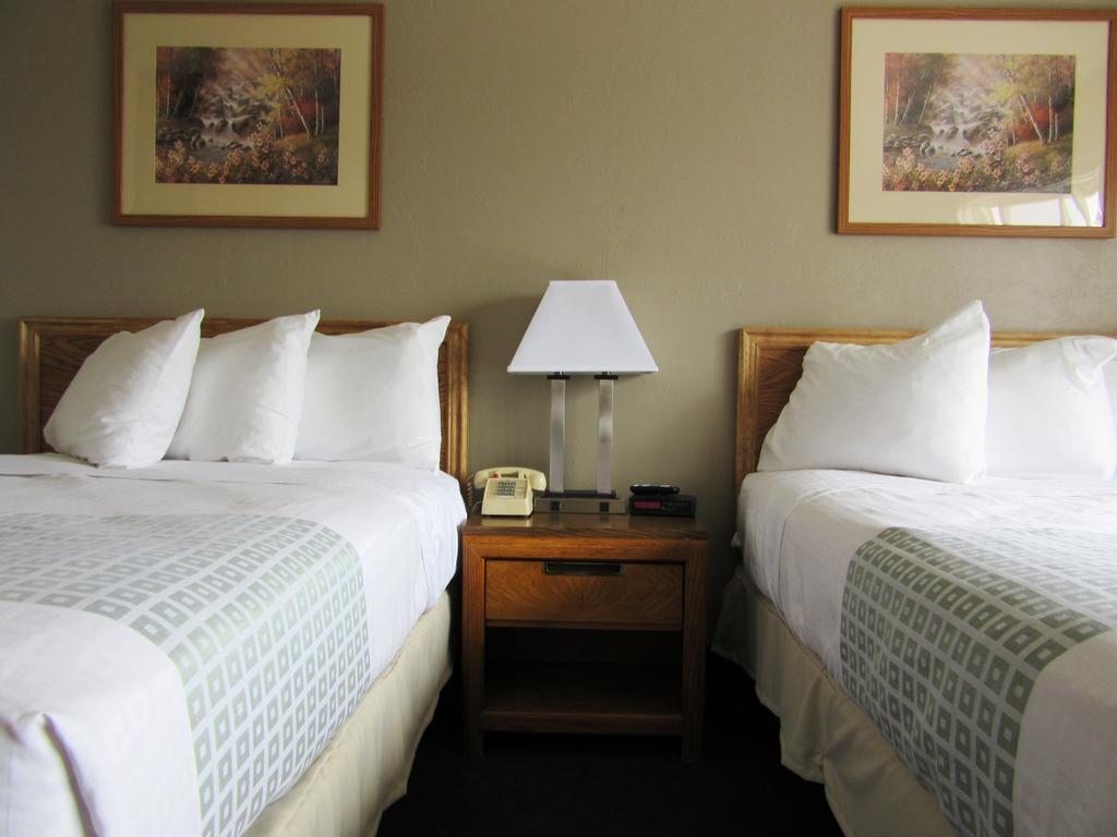 Superior Queen Room with Two Queen Beds