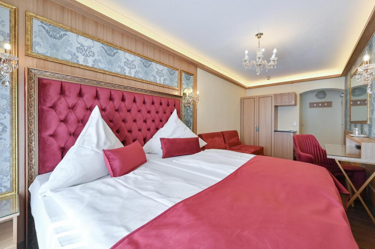 Classic Quadruple Room