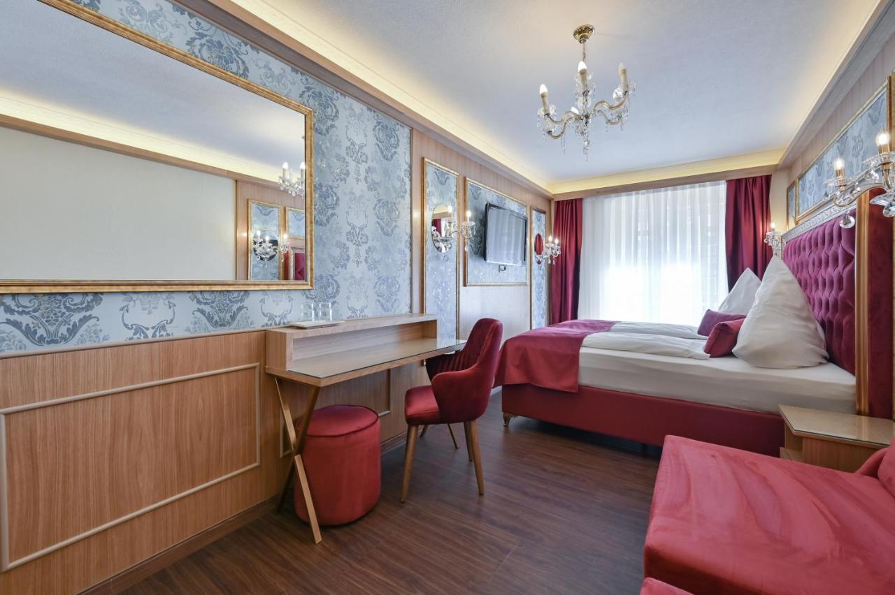 Classic Quadruple Room