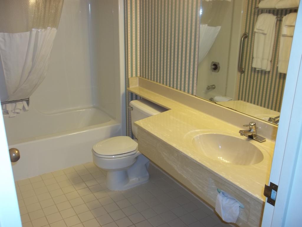 Double Room with Two Double Beds - Non-Smoking