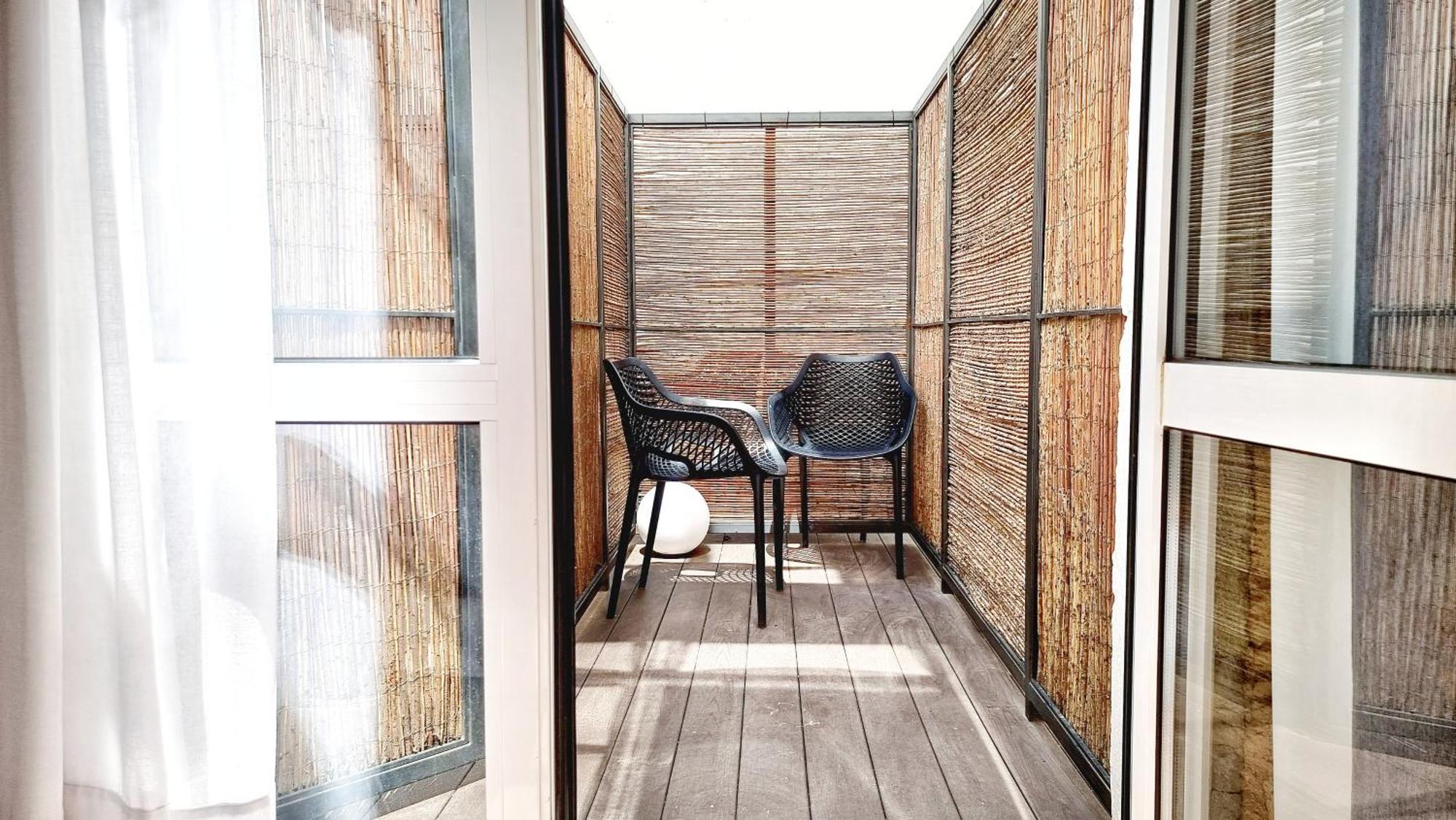 Tweepersoonskamer aan de Binnenzijde met 1 of 2 Bedden en Patio