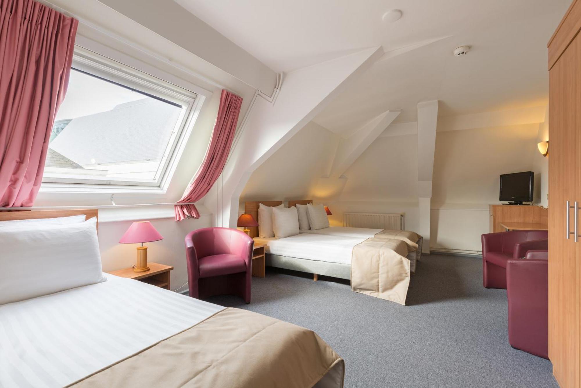 Triple Room,1227109802:JPEG