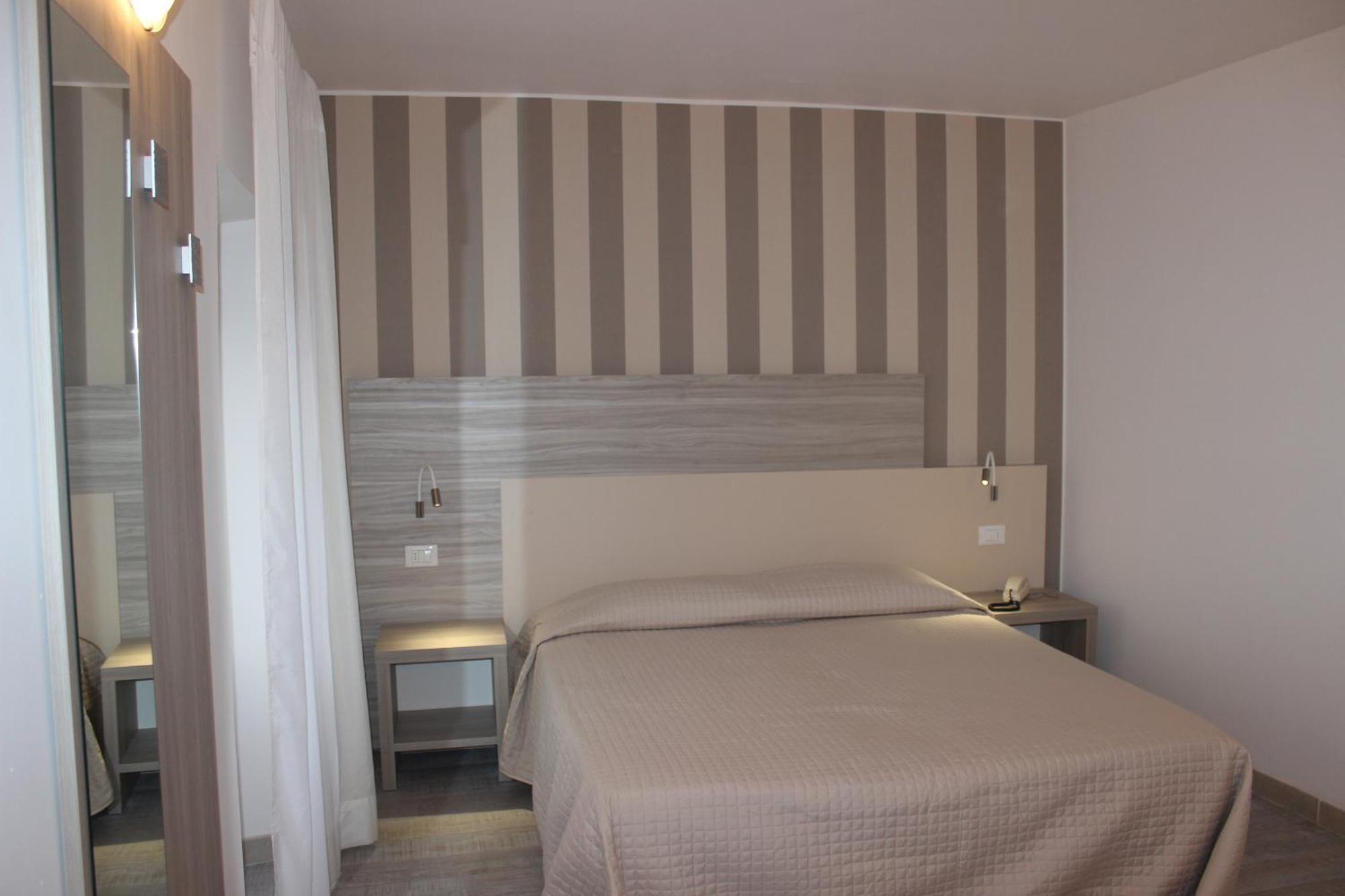 Classic Double or Twin Room,1686433252:JPEG