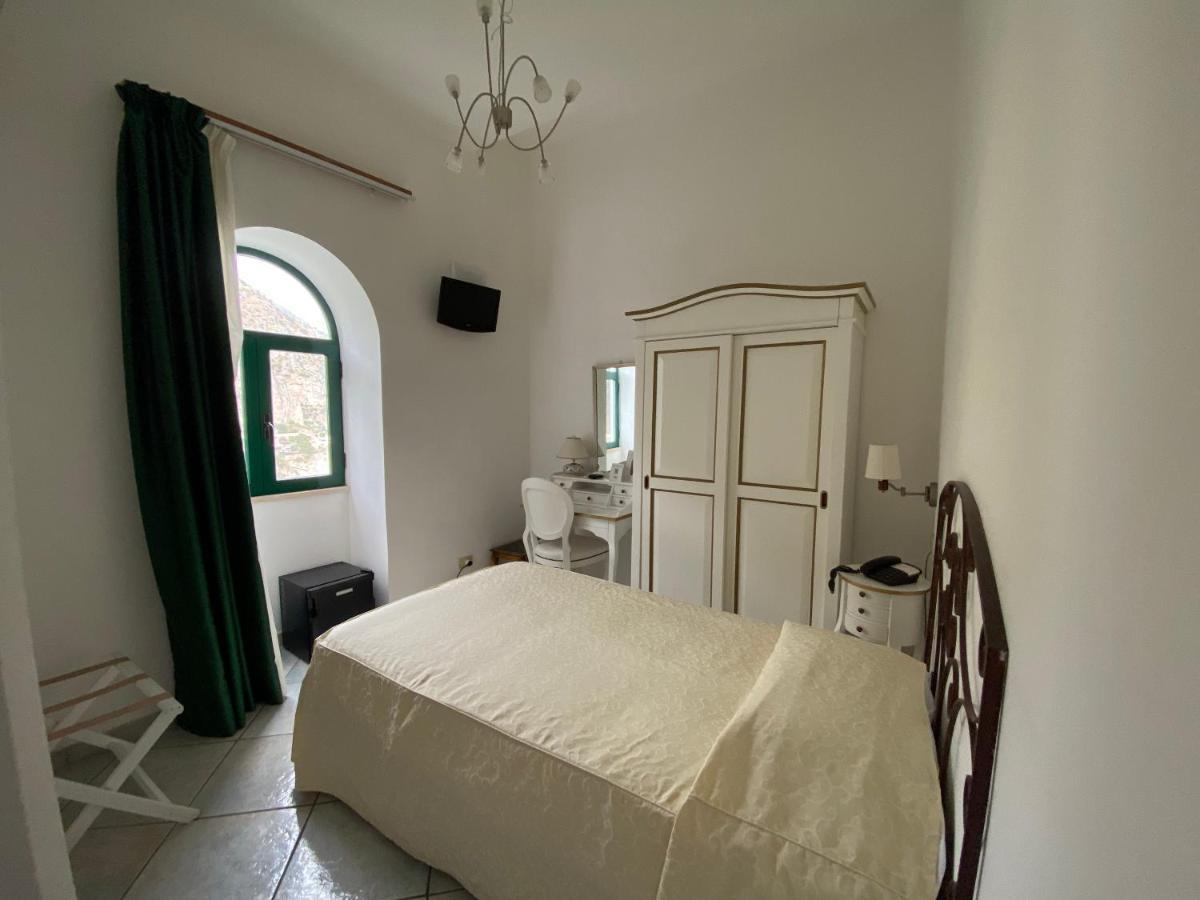 Single Room,1234427873:JPEG