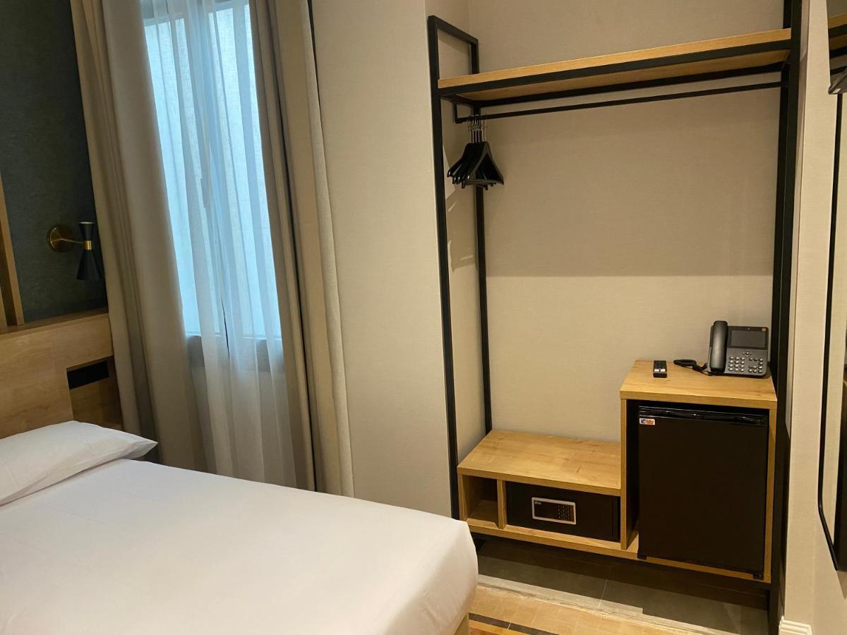 Small Double Room,1238398588:JPEG