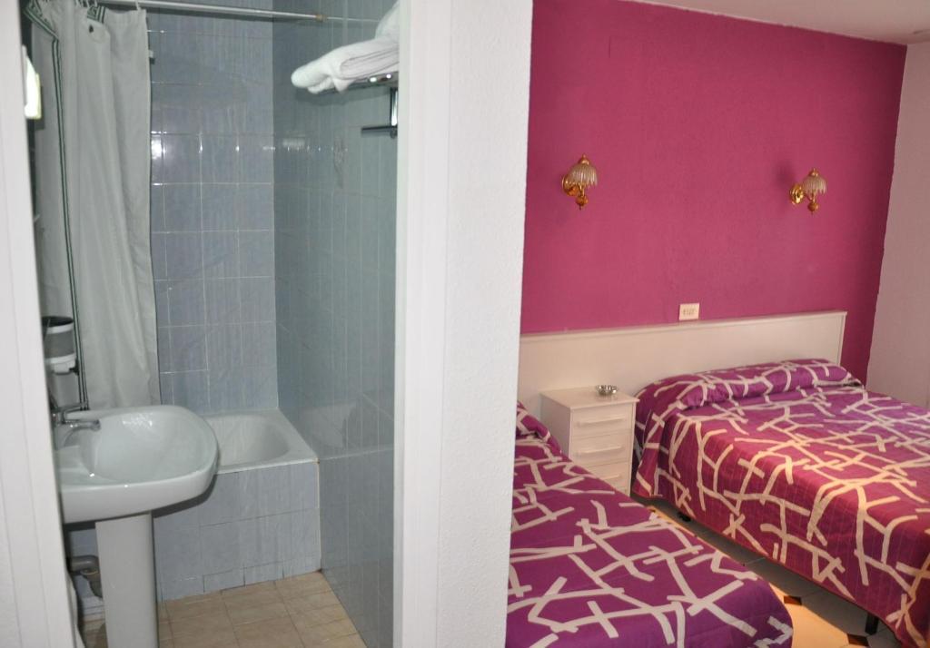 Habitación Triple con ducha