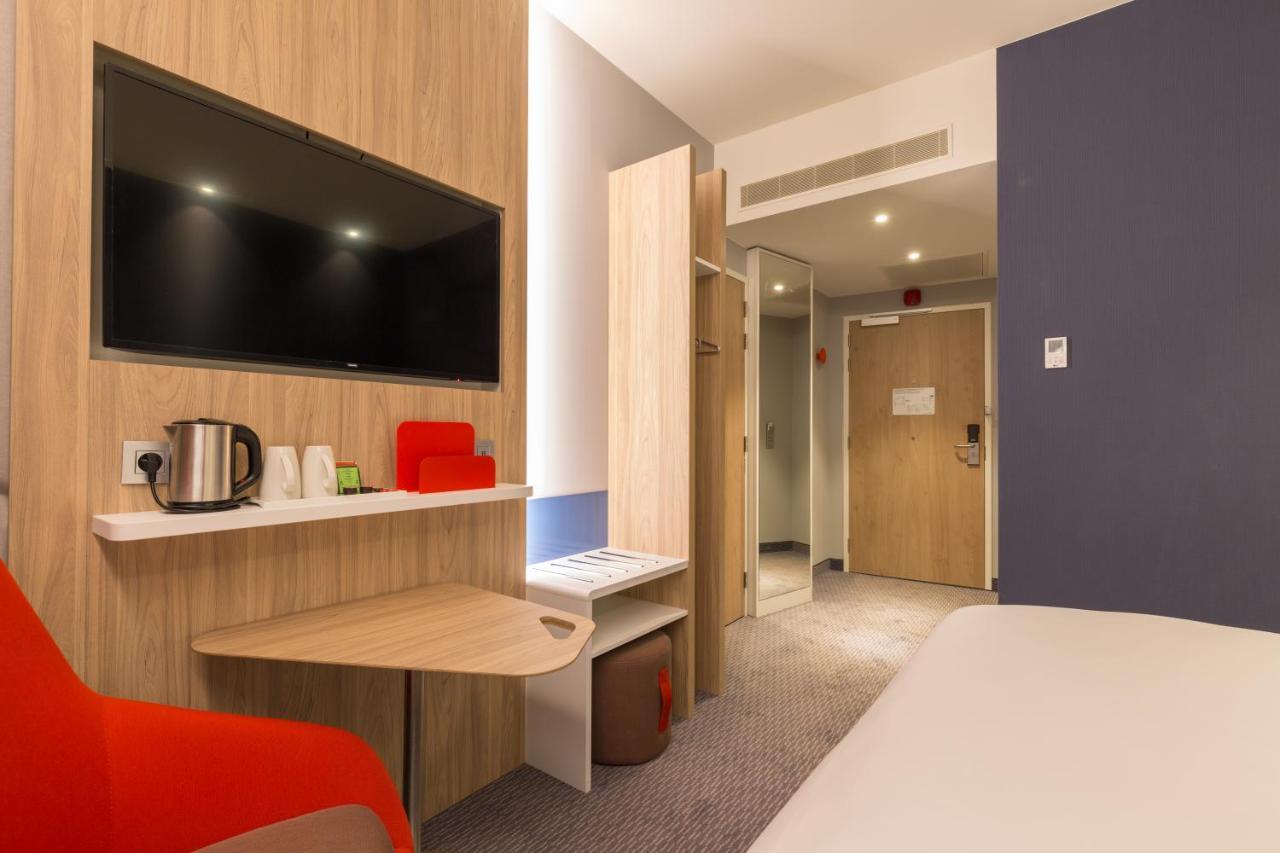 Standard Room,1244826760:JPEG