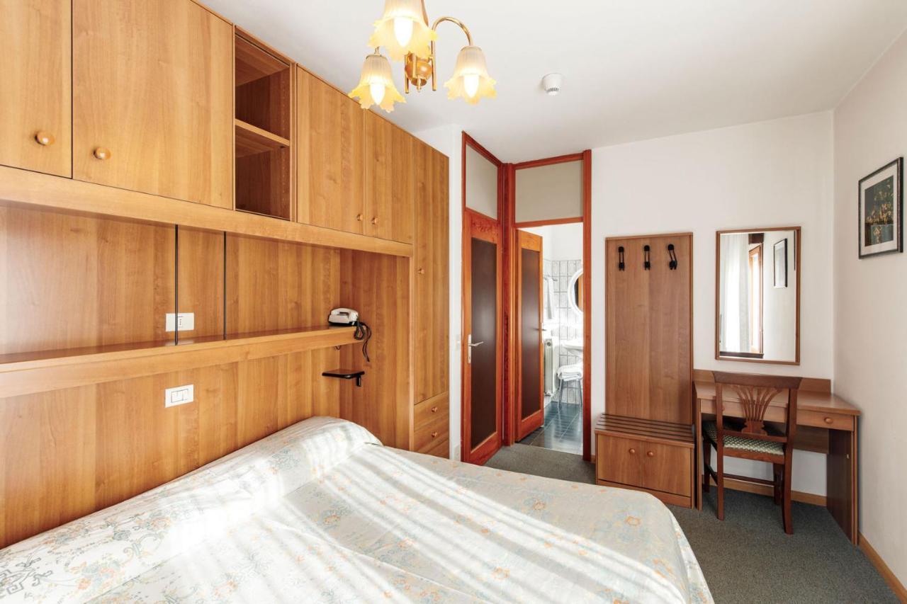 Double or Twin Room,1244314423:JPEG