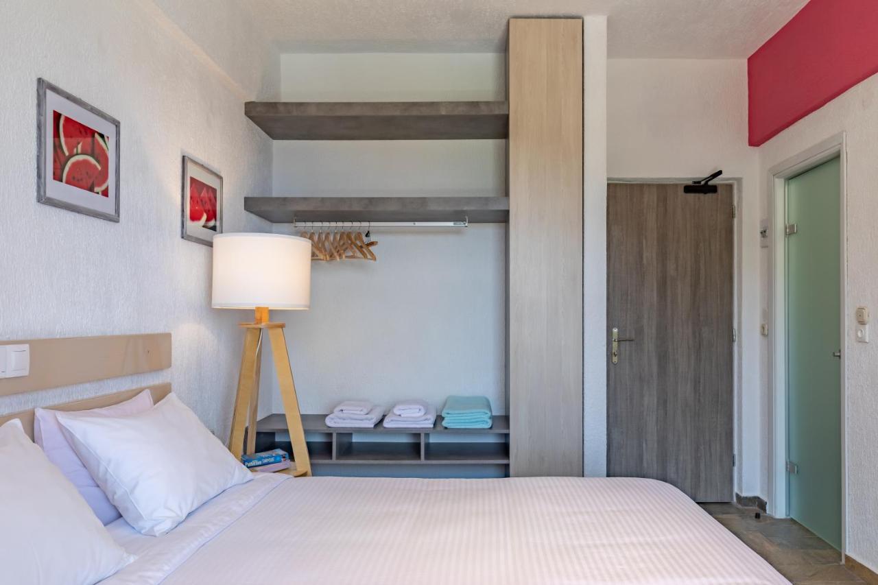 Double or Twin Room with Mountain View