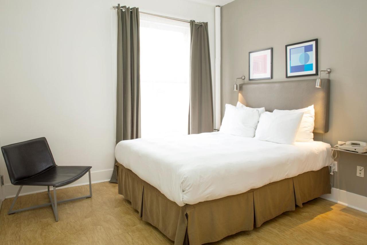 Economy Queen Room
