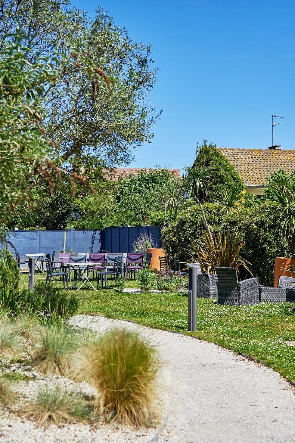 Etape Normande half board – Garden side