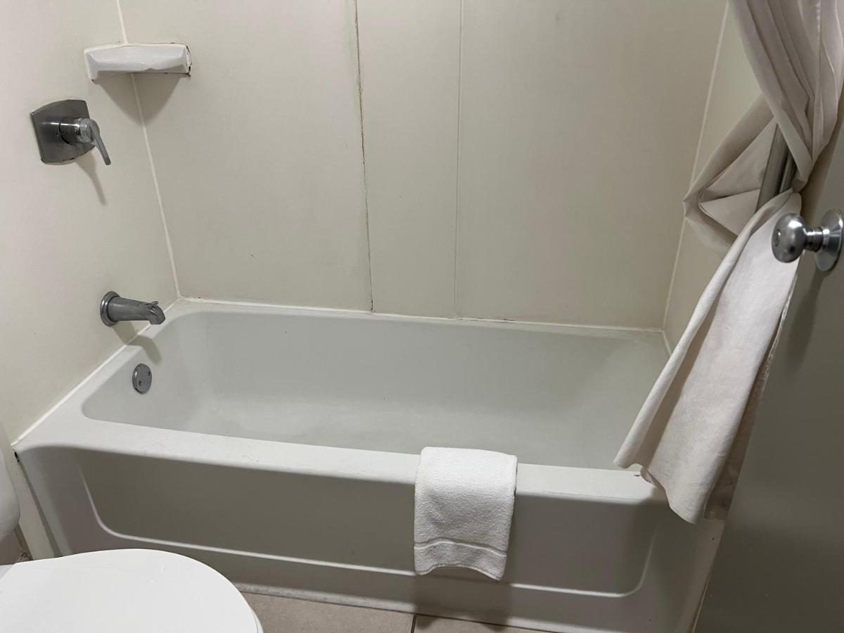 Double Room Two Double Beds Non-Smoking