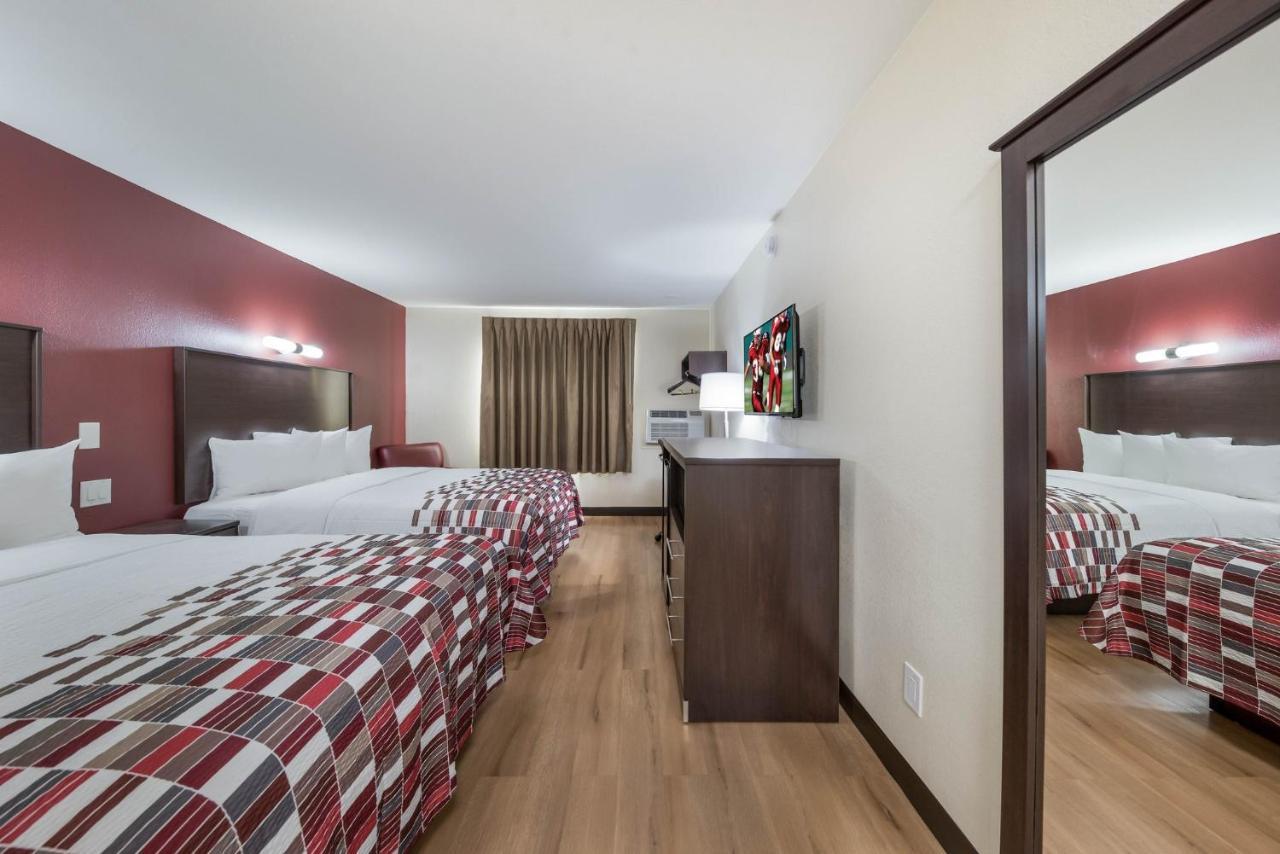 Deluxe Suite with Two Queen Beds Non-Smoking