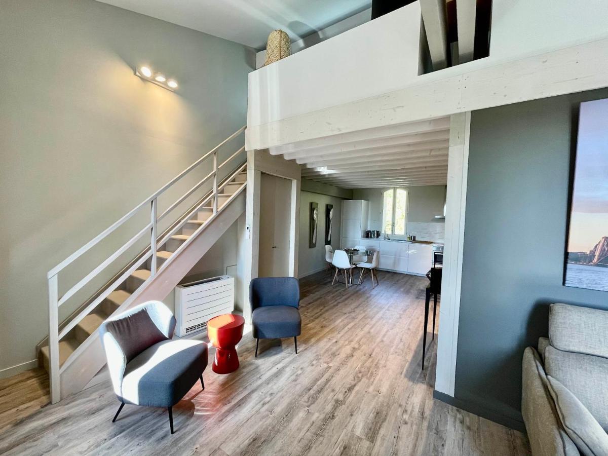 Two-Bedroom Apartment,1273464343:JPEG