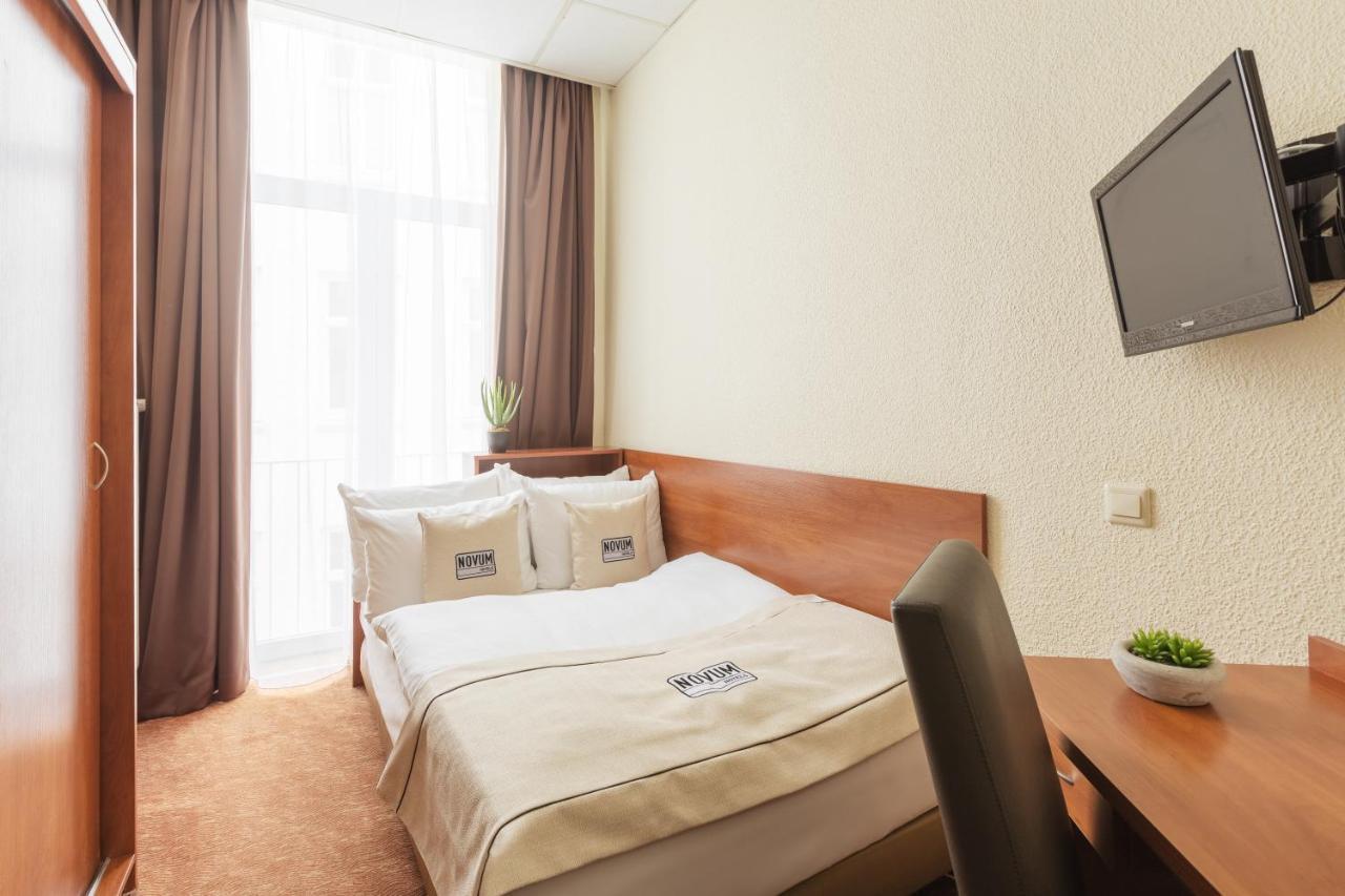 Queen Room with Shared Bathroom