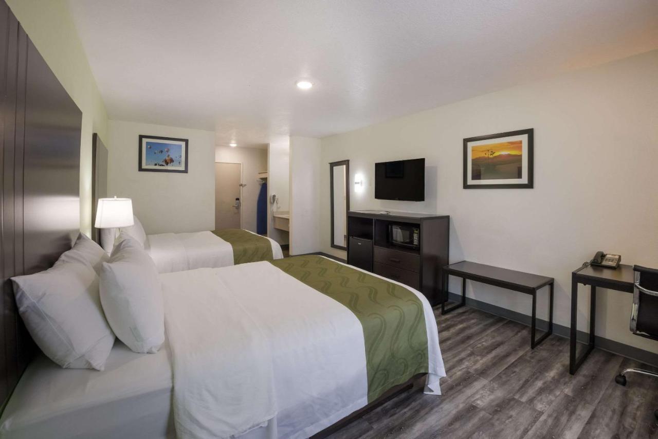 Queen Room with Two Queen Beds - Non-Smoking