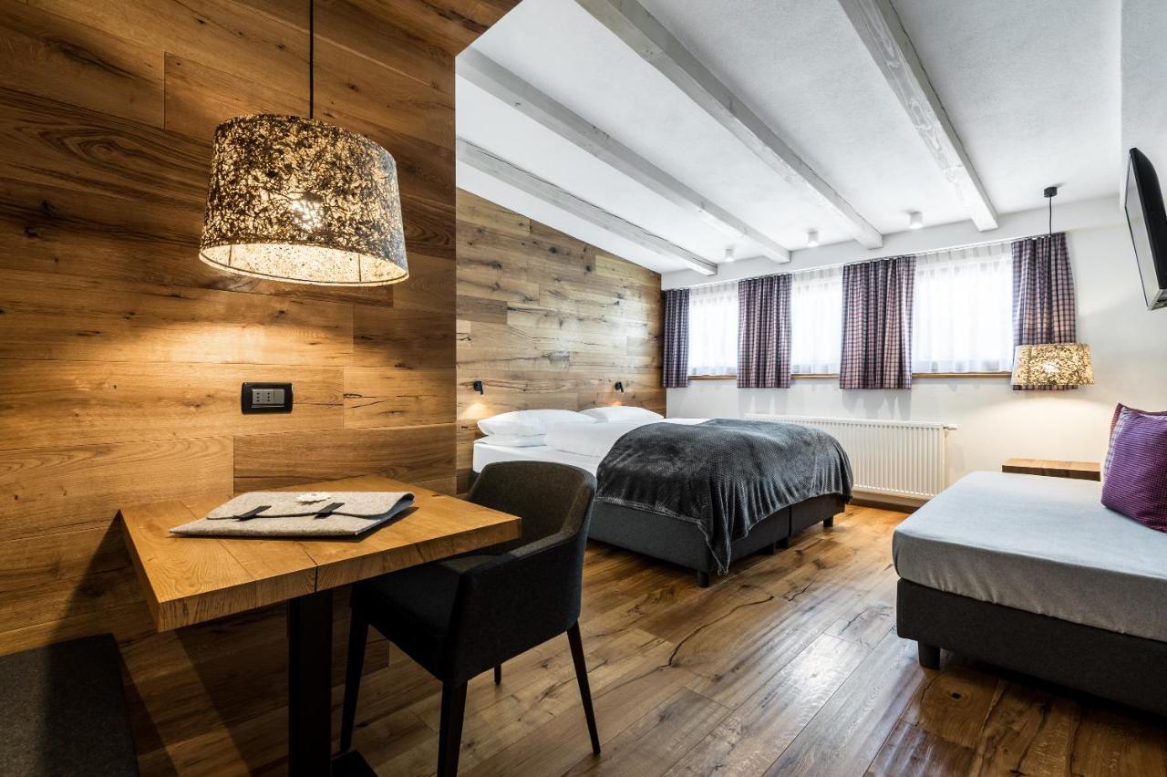 Camera Deluxe Matrimoniale/Doppia con Letti Singoli con Balcone