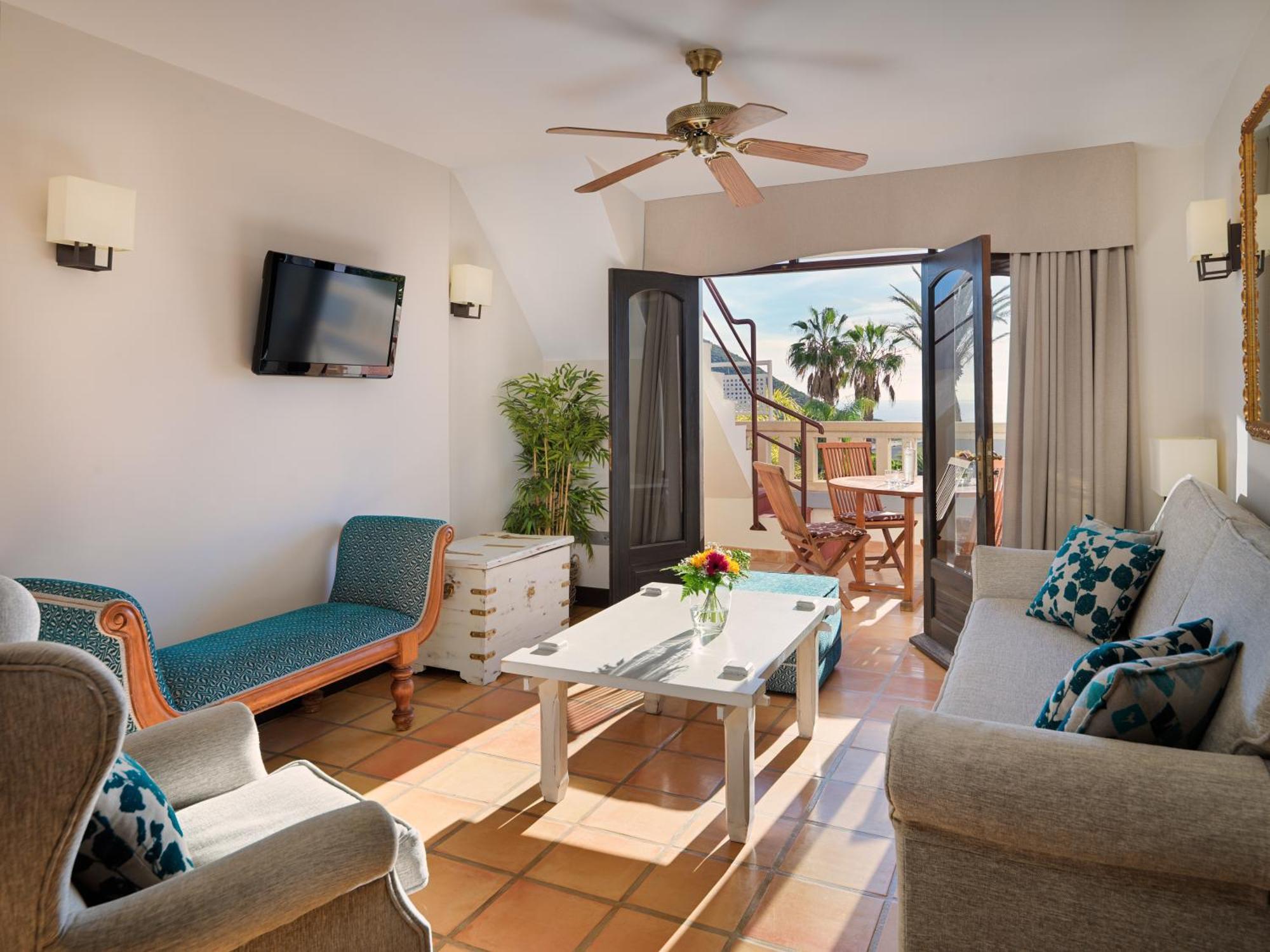 One-Bedroom Apartment Suite Jacuzzi & Solarium,1272425227:JPEG
