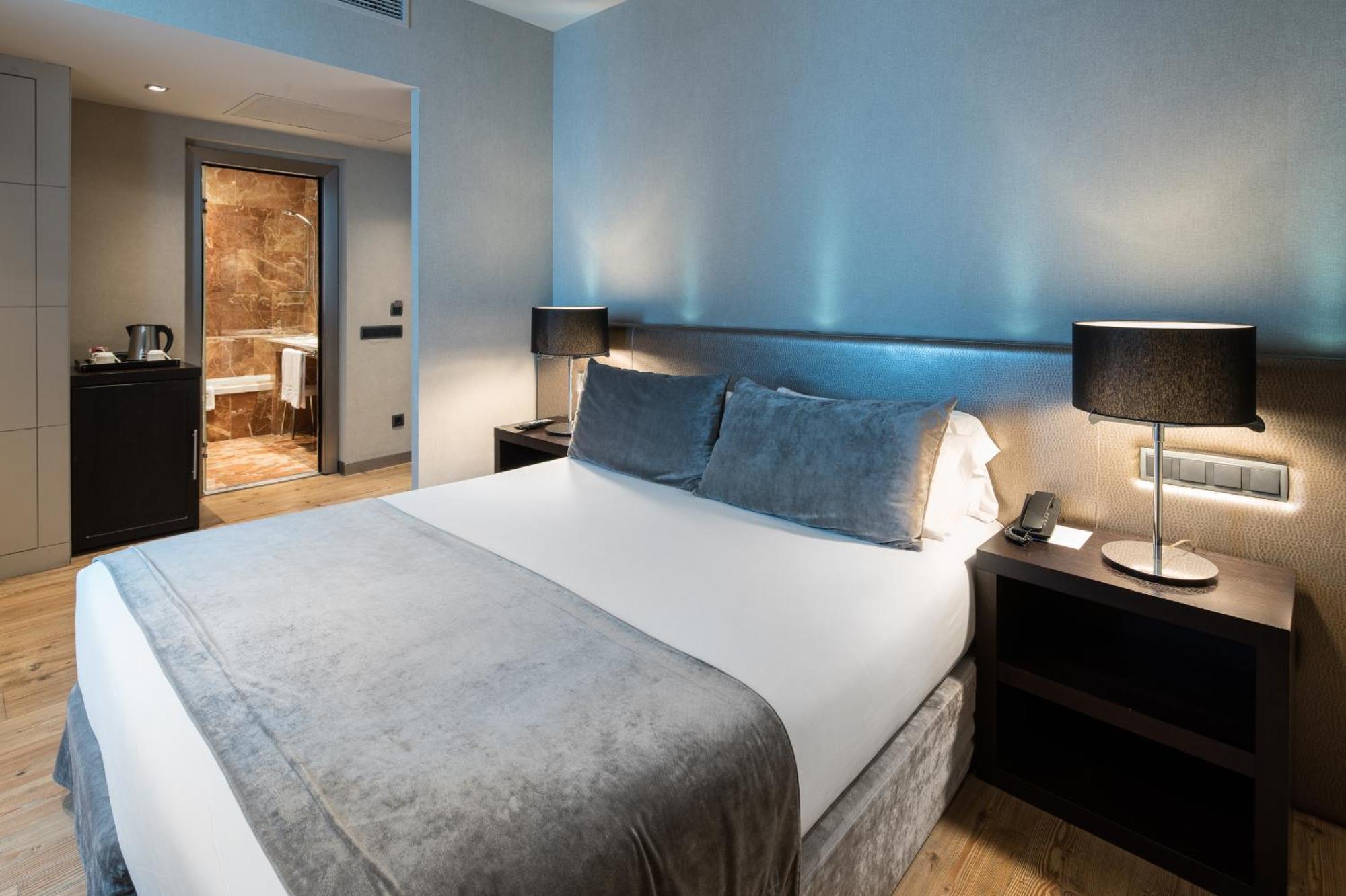 Standard Double or Twin Room,1272977719:JPEG