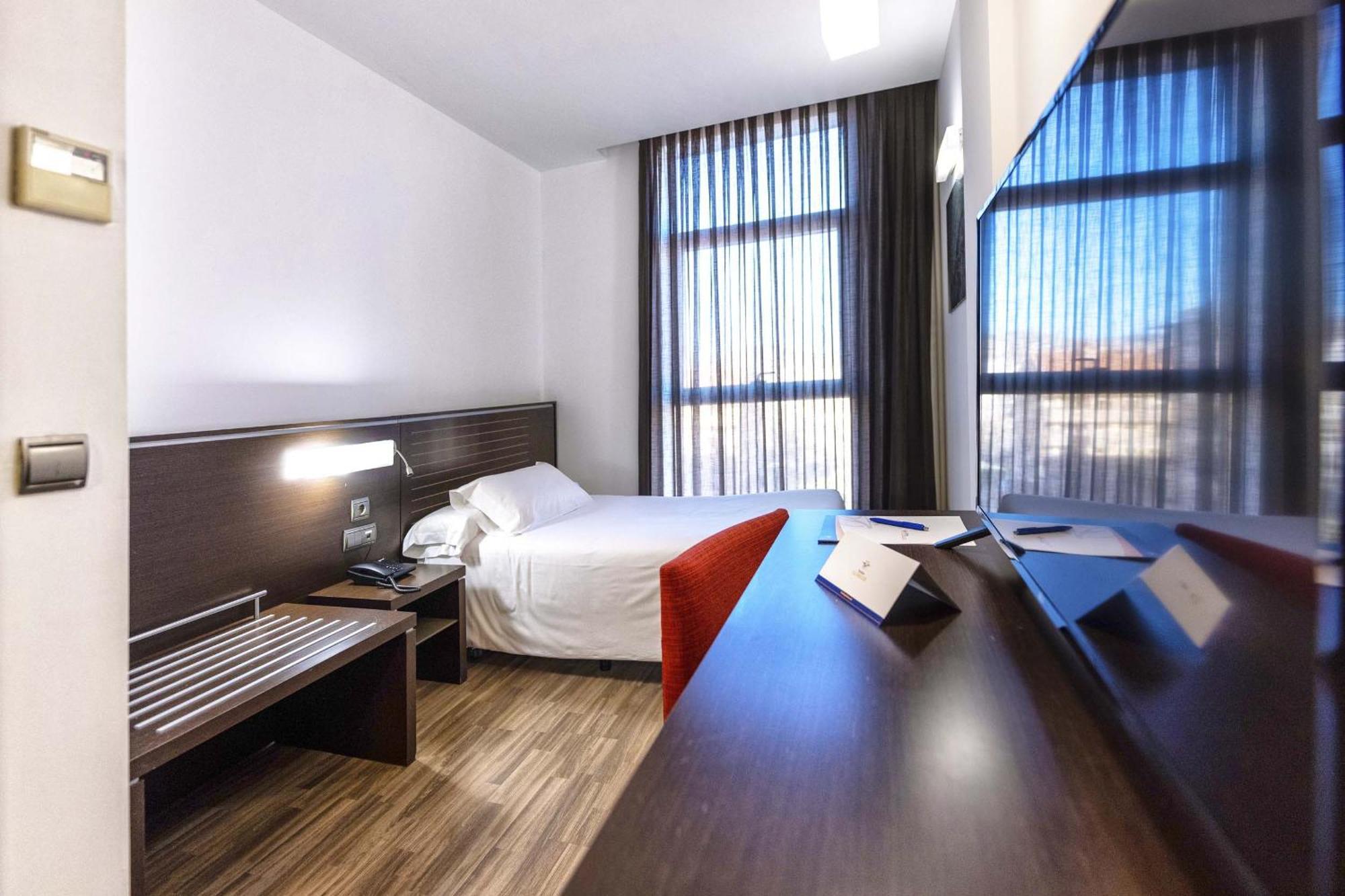 Single Room,1273142803:JPEG