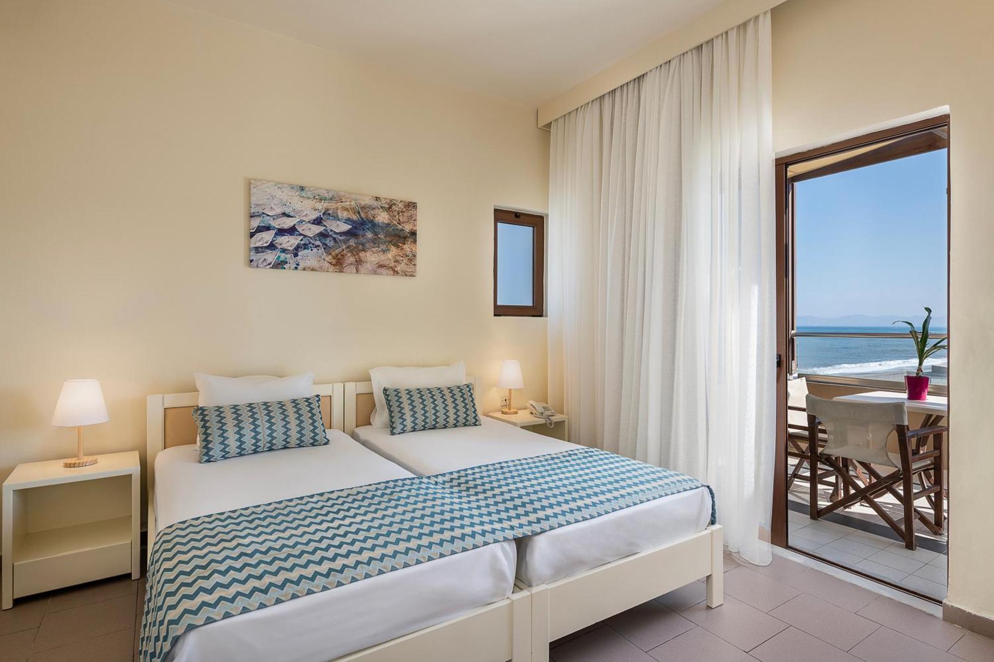 One-Bedroom Apartment Sea View