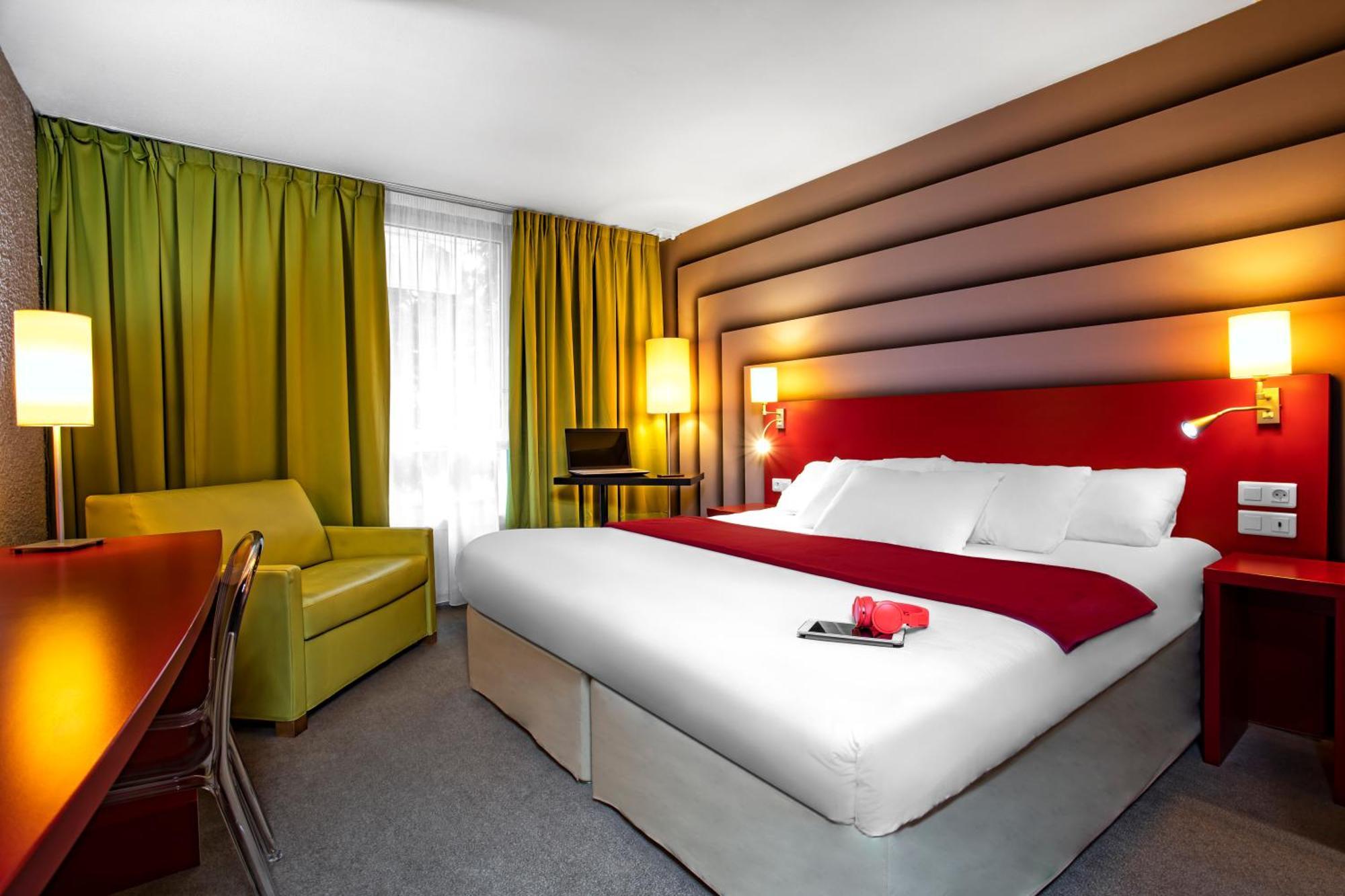 Standard Double Room with Sofa Bed and Shower