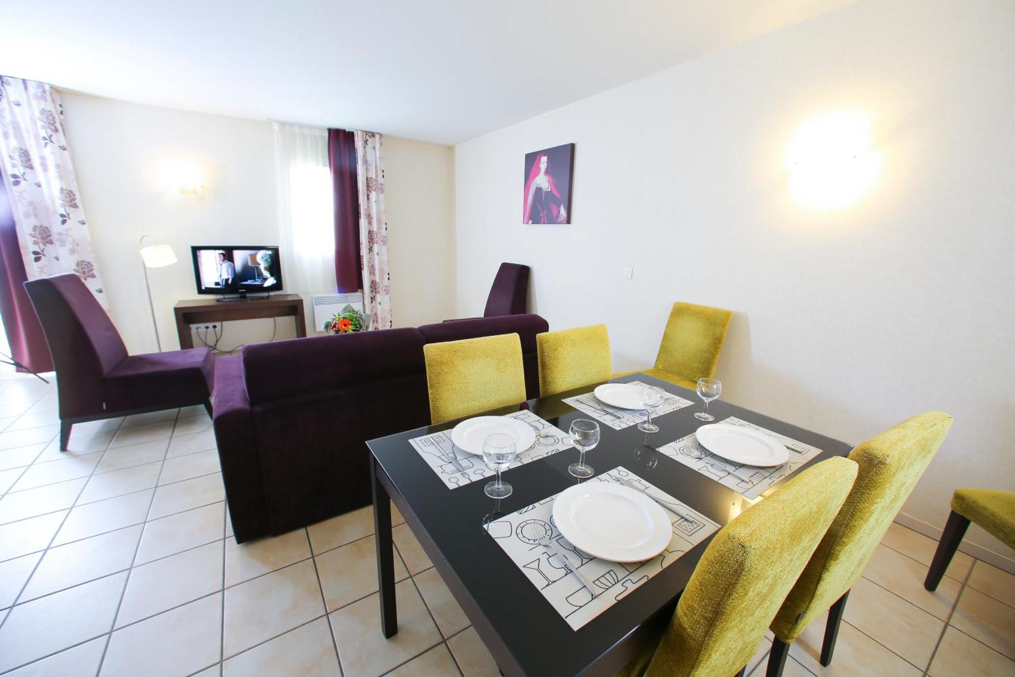 Duplex Apartment 5,79034115:JPEG