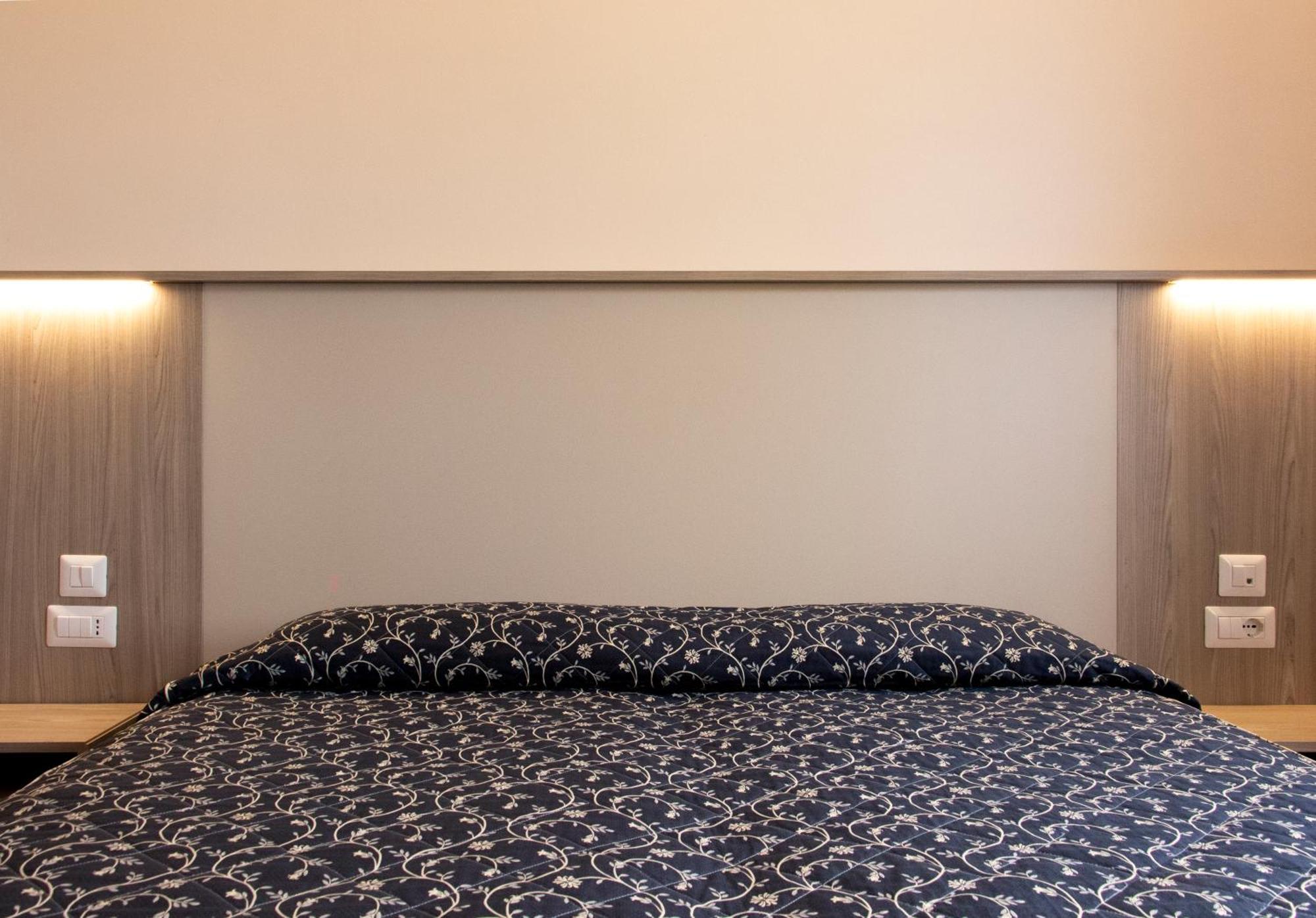 Triple Room,1433639272:JPEG