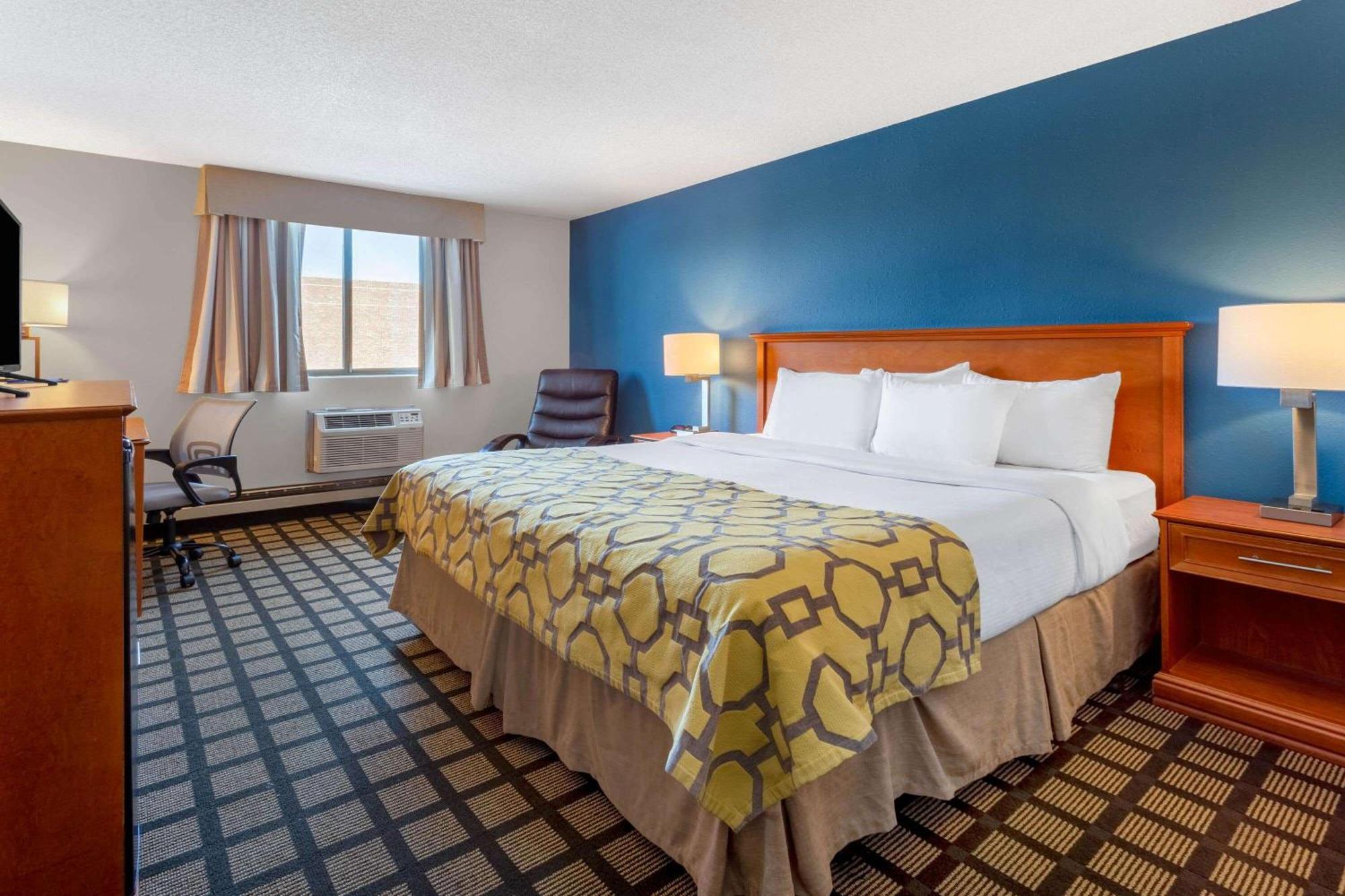 King Room - Mobility Access/Non-Smoking