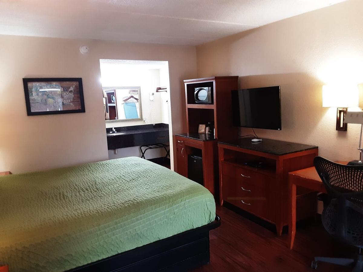 King Suite with Sofa Bed - Non-Smoking