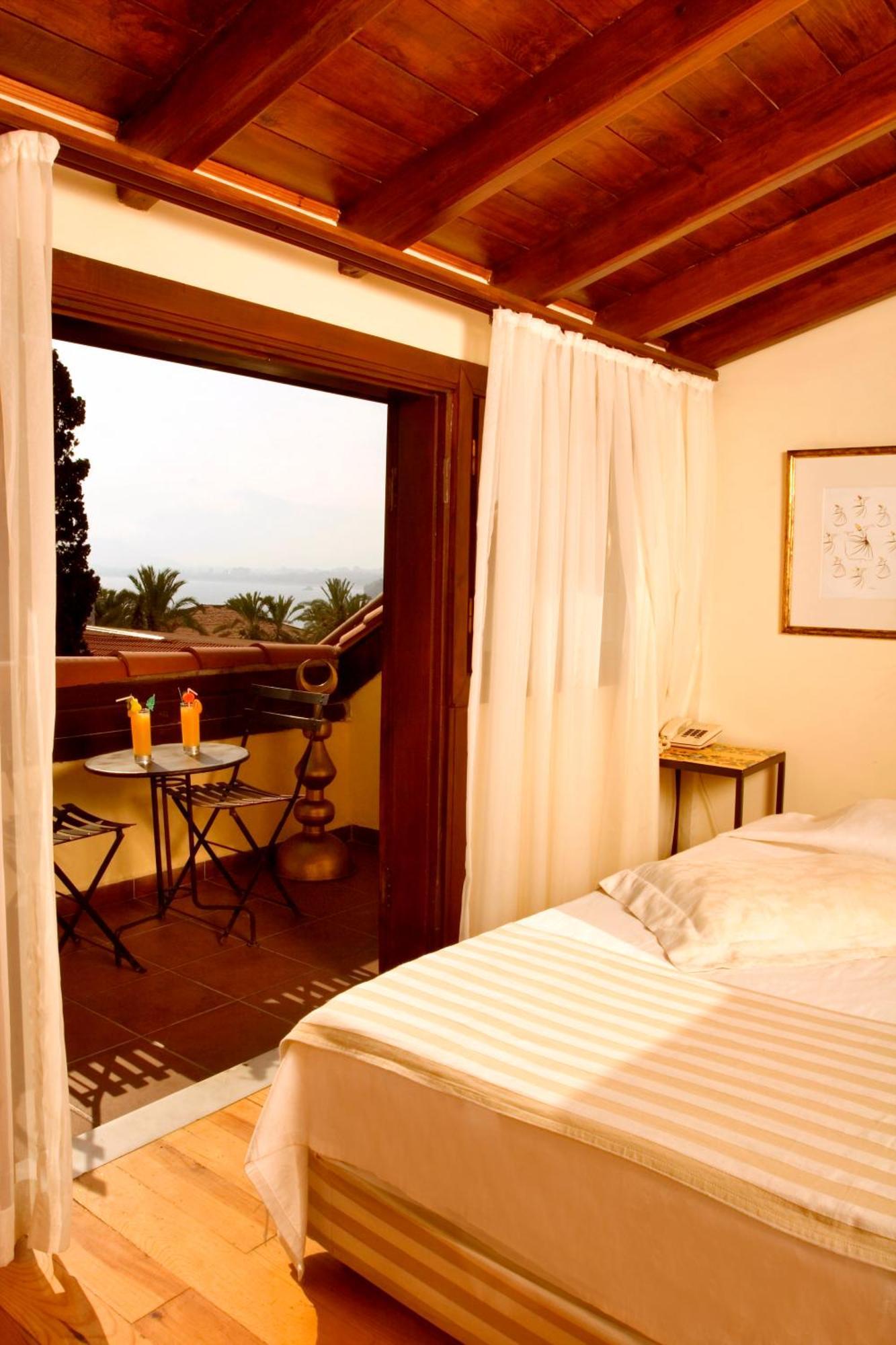 Premier Side Sea View Room