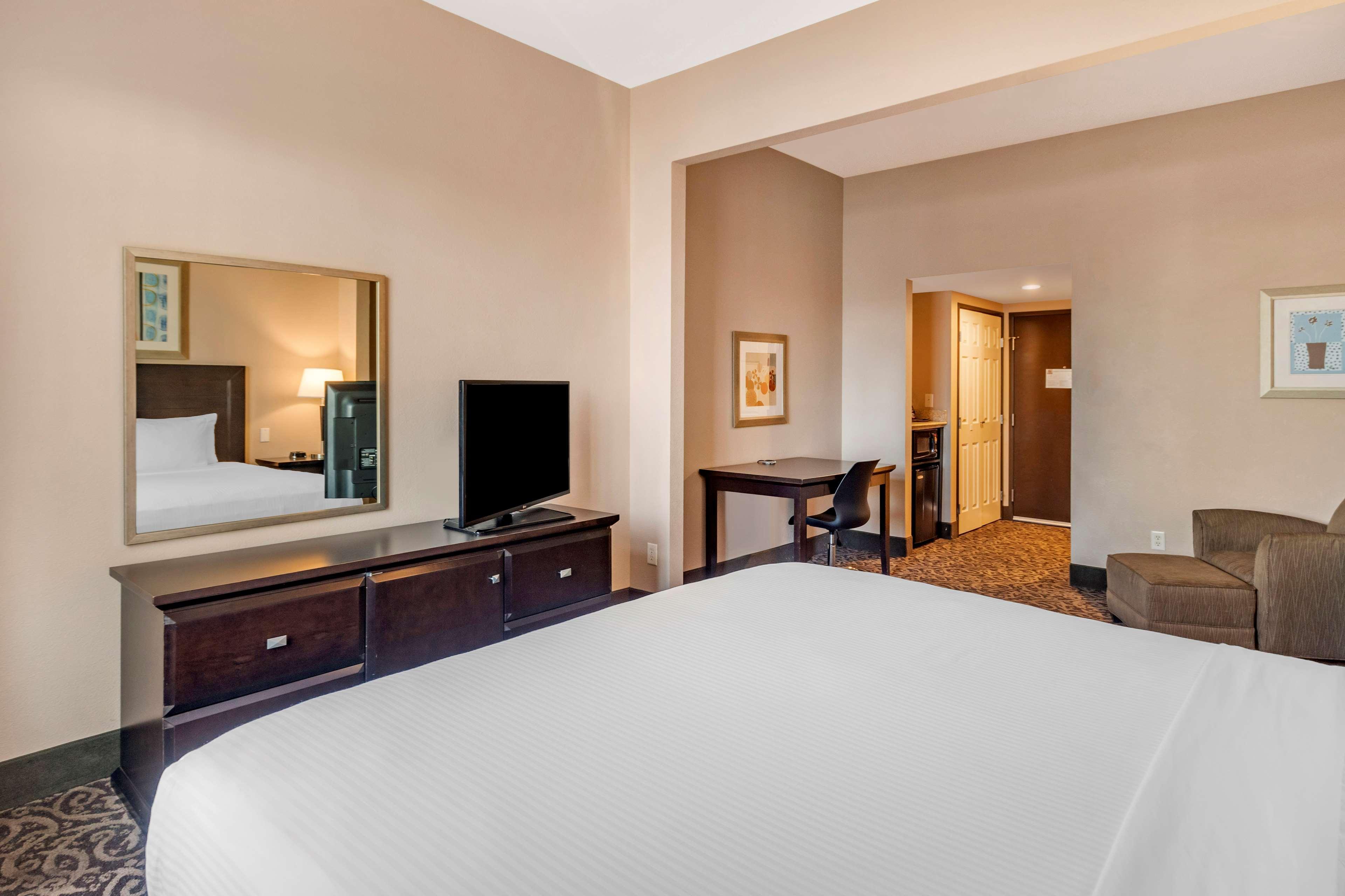 King Room - Non-Smoking